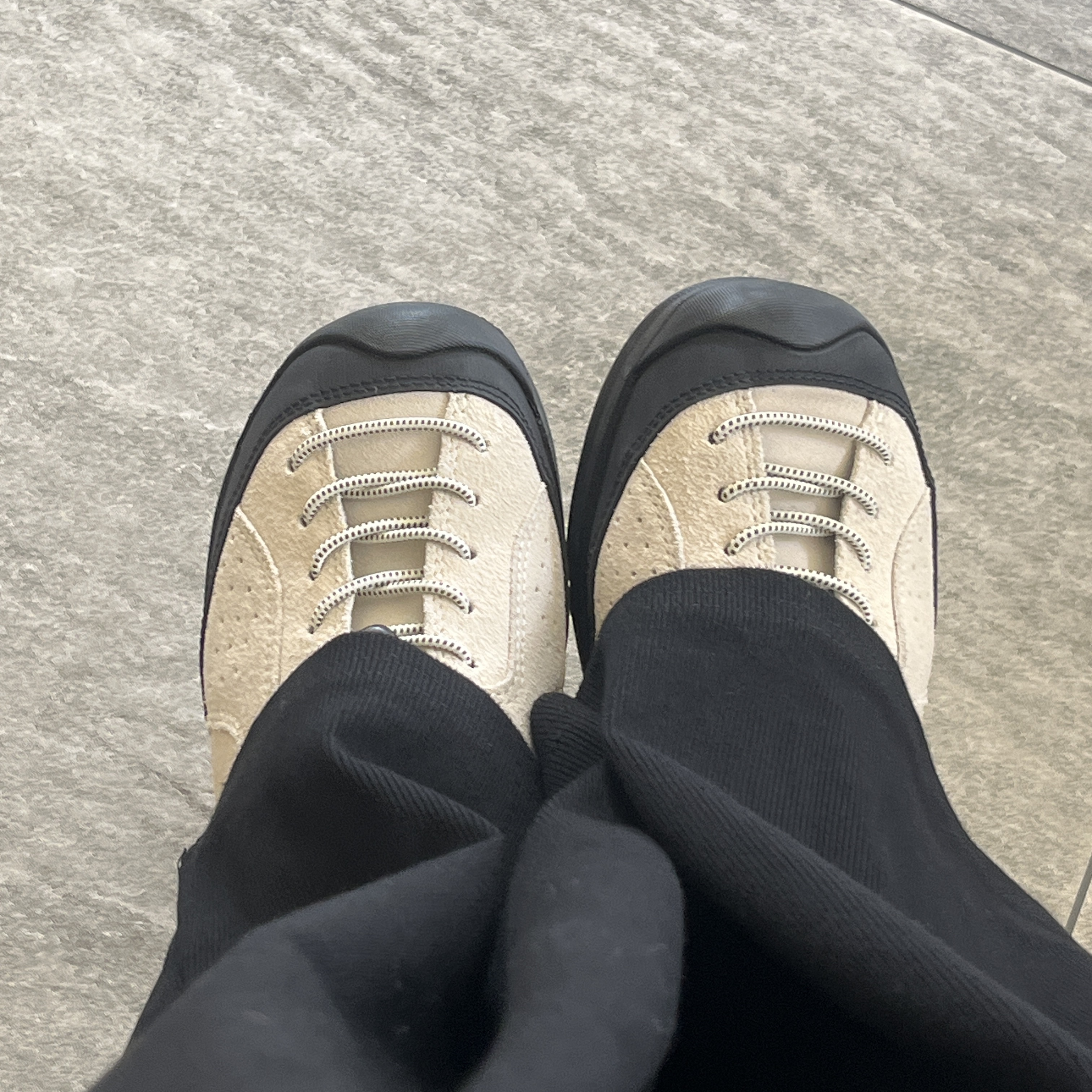 (W) Keen Jasper Rocks SP Sneaker Birch Black 착용 스타일