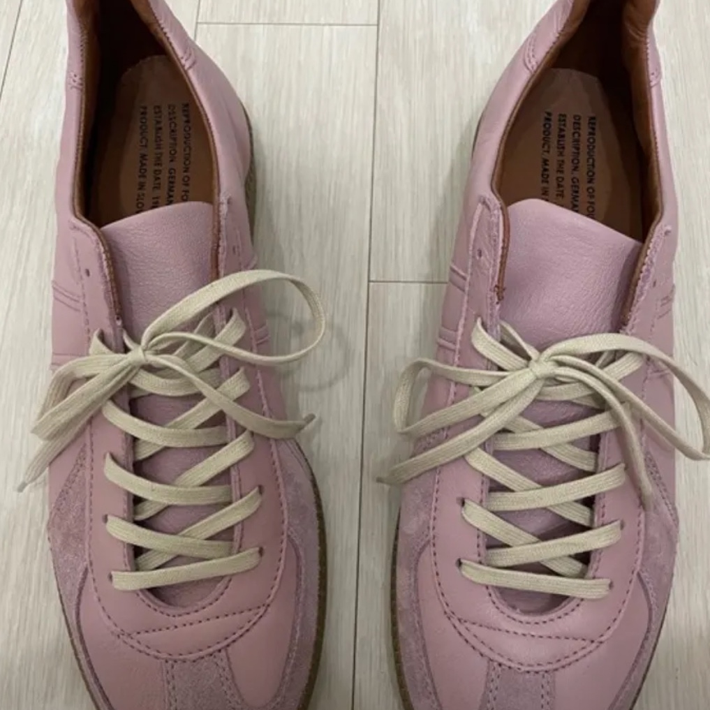 Reproduction of Found German Military Trainer 1700L Light Pink 착용 스타일