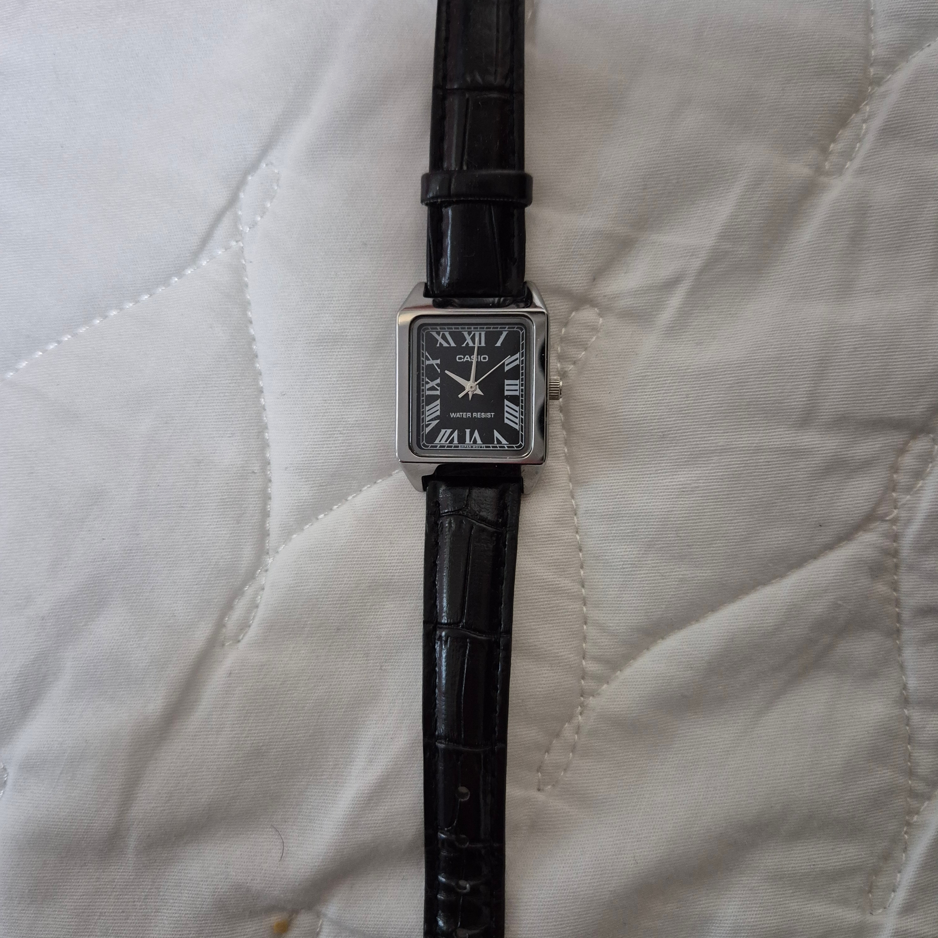Casio LTP-V007L-1B 착용 스타일