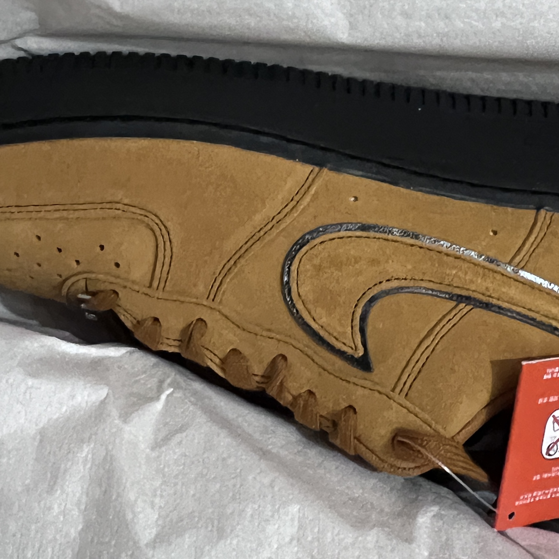 Nike Air Force 1 Low '07 LV8 Desert Ochre Black 착용 스타일