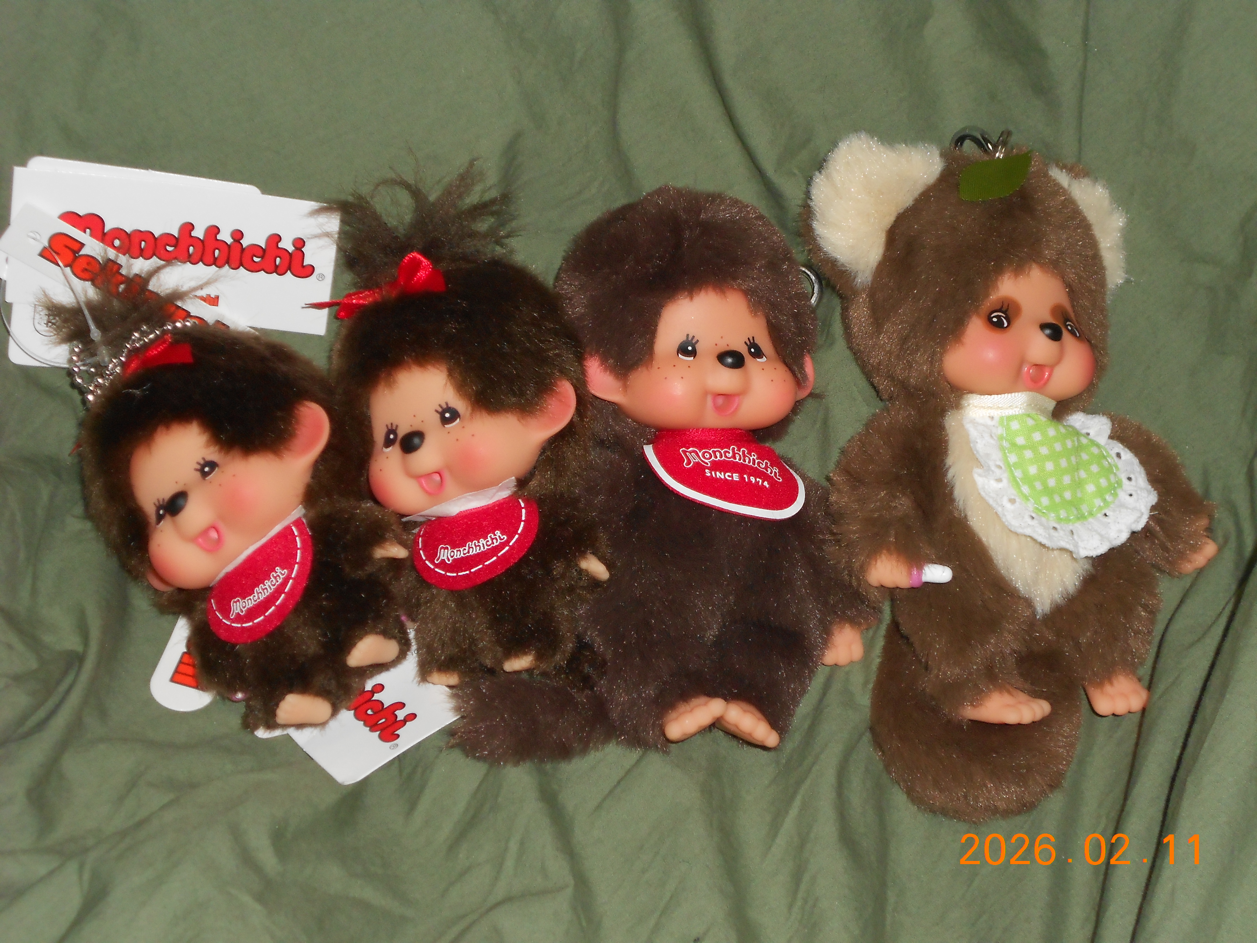 Monchhichi Bighead SS Girl Key Chain Brown, Monchhichi SS Boy Key Chain Brown 착용 스타일