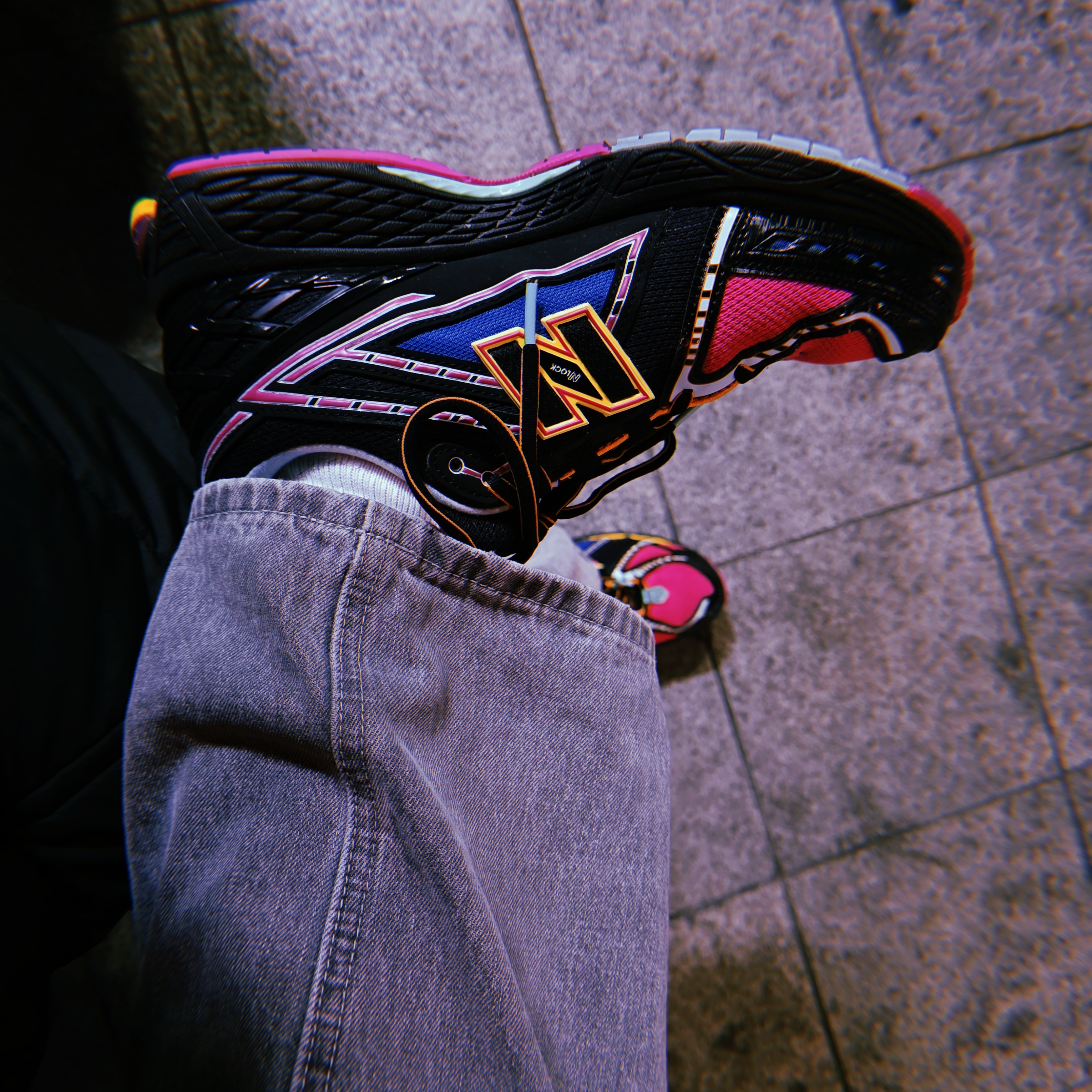 New Balance 1906R Crazy Color 착용 스타일