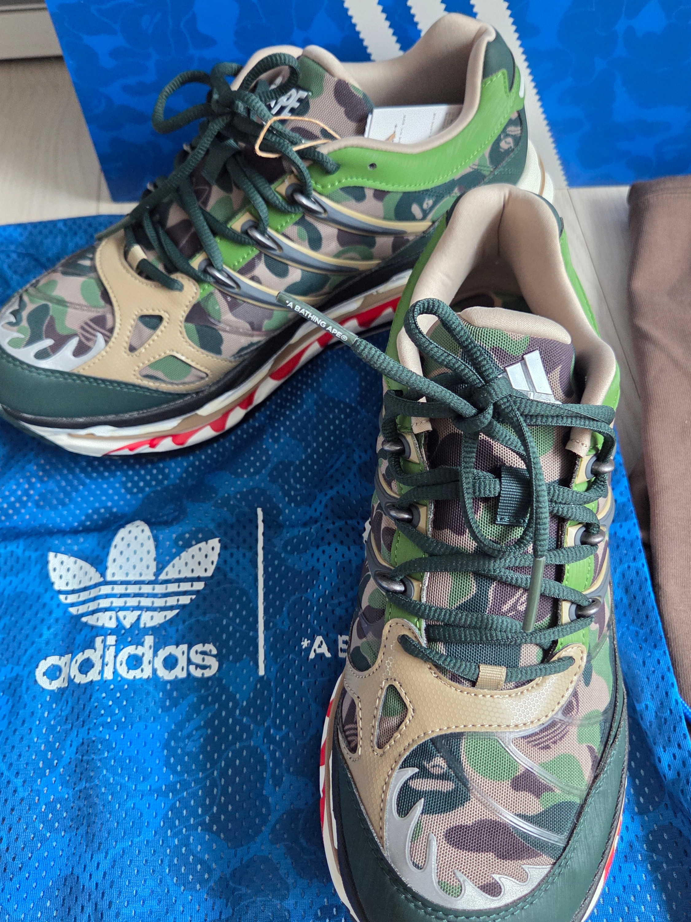 Adidas x BAPE Adistar Hrmy Hemp Iron Metallic, Adidas x BAPE Short Sleeve T-Shirt Earth Strata - KR Sizing 착용 스타일 - 3