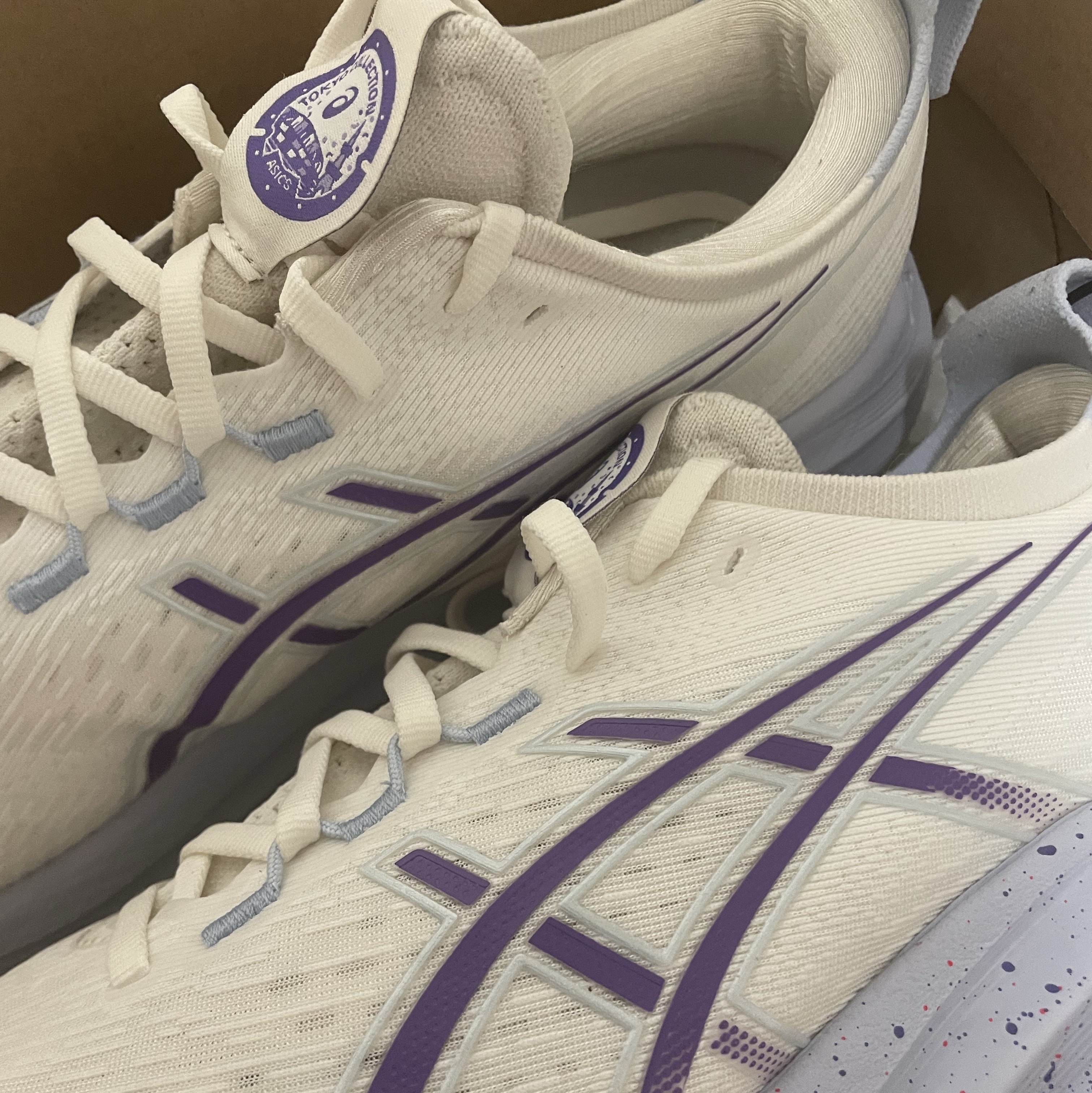 Asics Gel-Nimbus 27 Tokyo Cream Edo Purple 착용 스타일