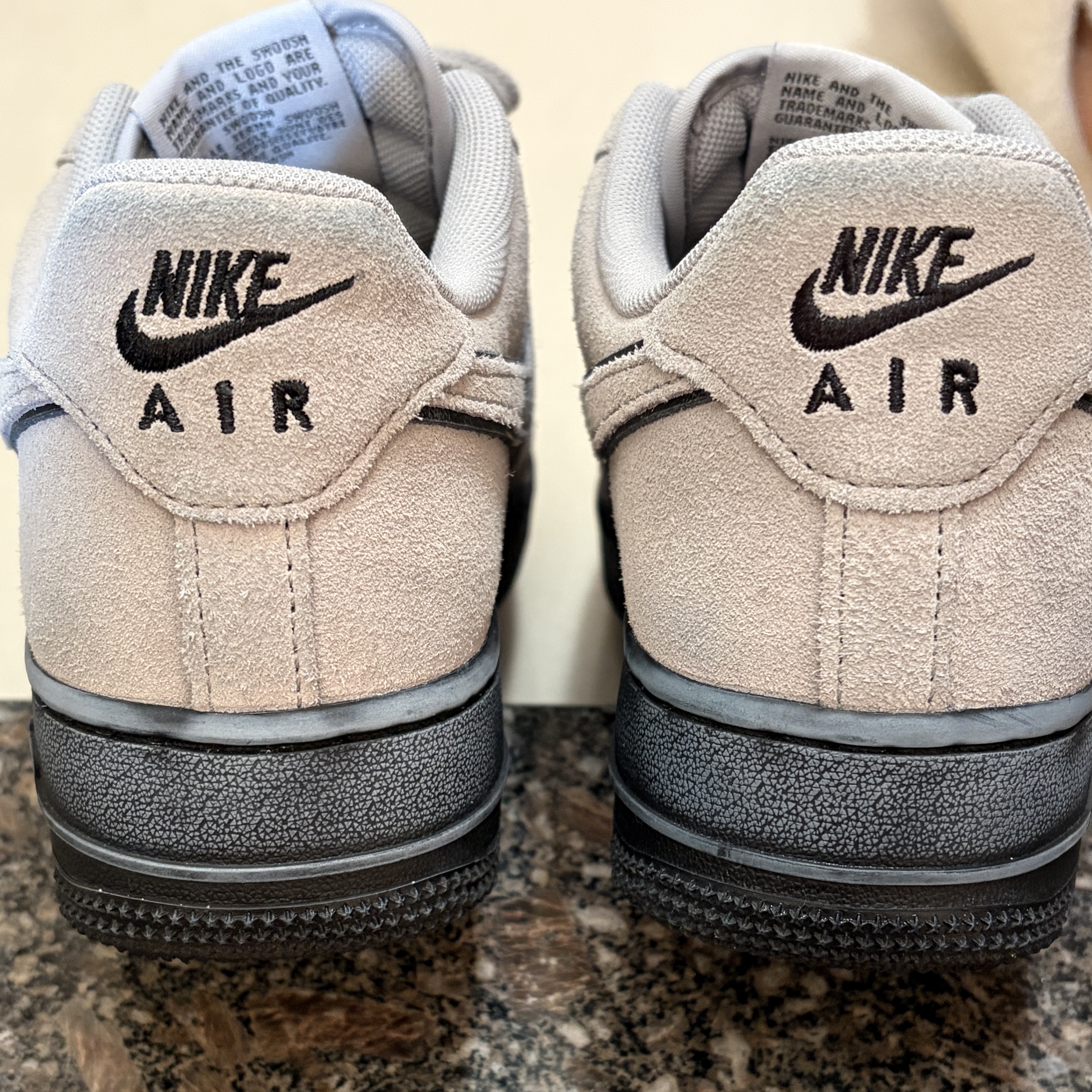 Nike Air Force 1 Low '07 LV8 Light Smoke Grey Black 착용 스타일 - 1