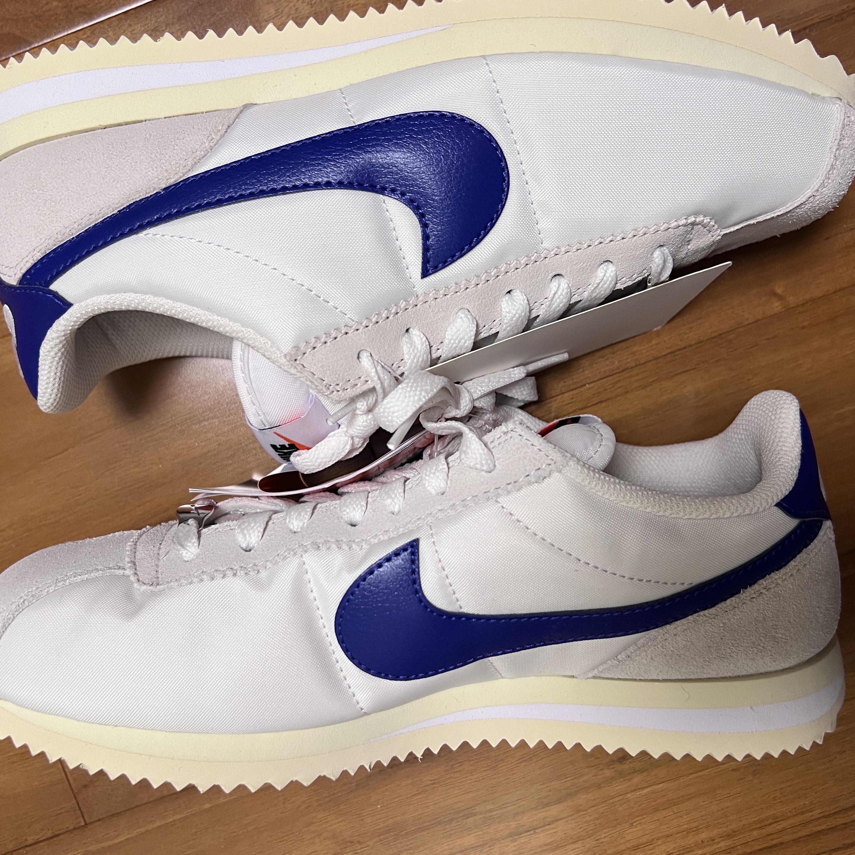 (W) Nike Cortez Textile White Phantom 착용 스타일