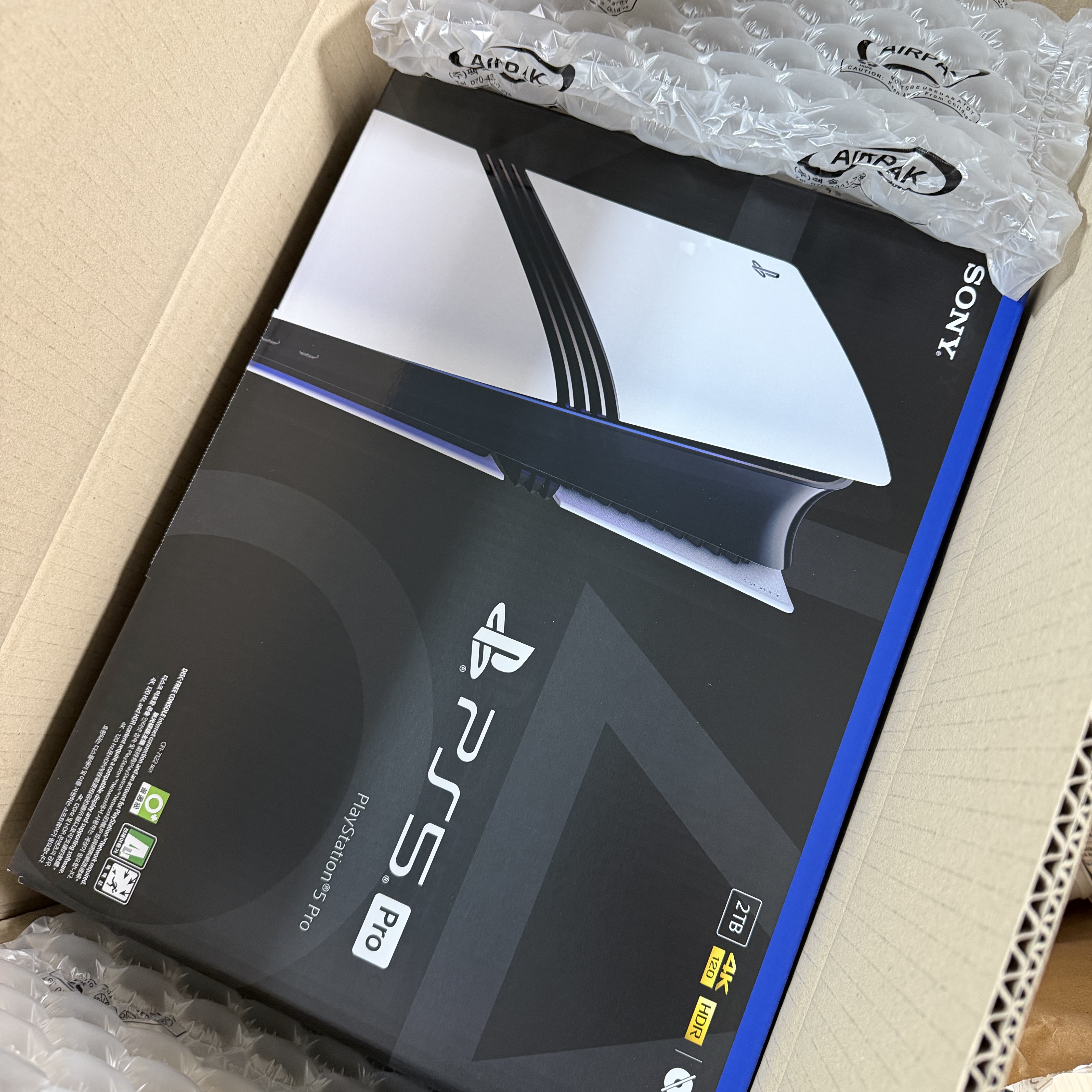 [7% 적립] PlayStation 5 Pro - 2TB 착용 스타일