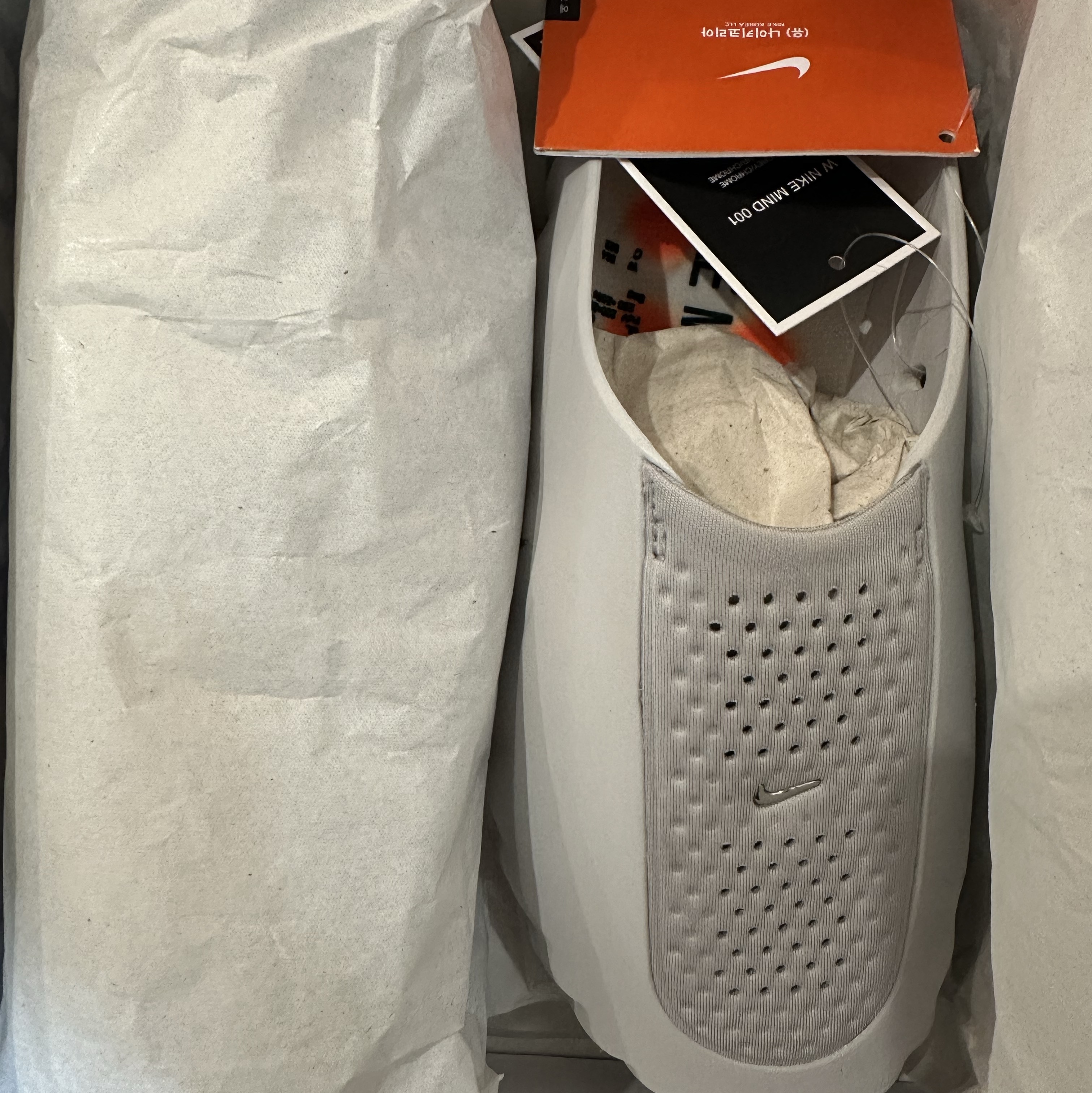 (W) Nike Mind 001 Light Smoke Grey Photon Dust 착용 스타일