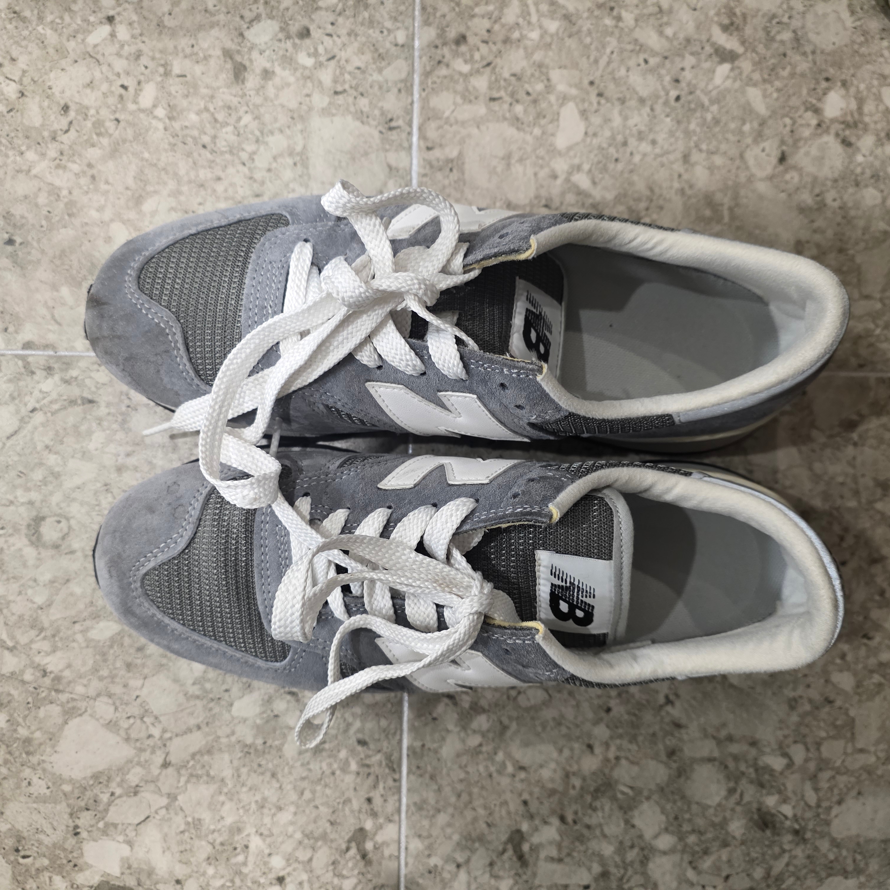 New Balance 990v1 Made in USA Grey White 착용 스타일