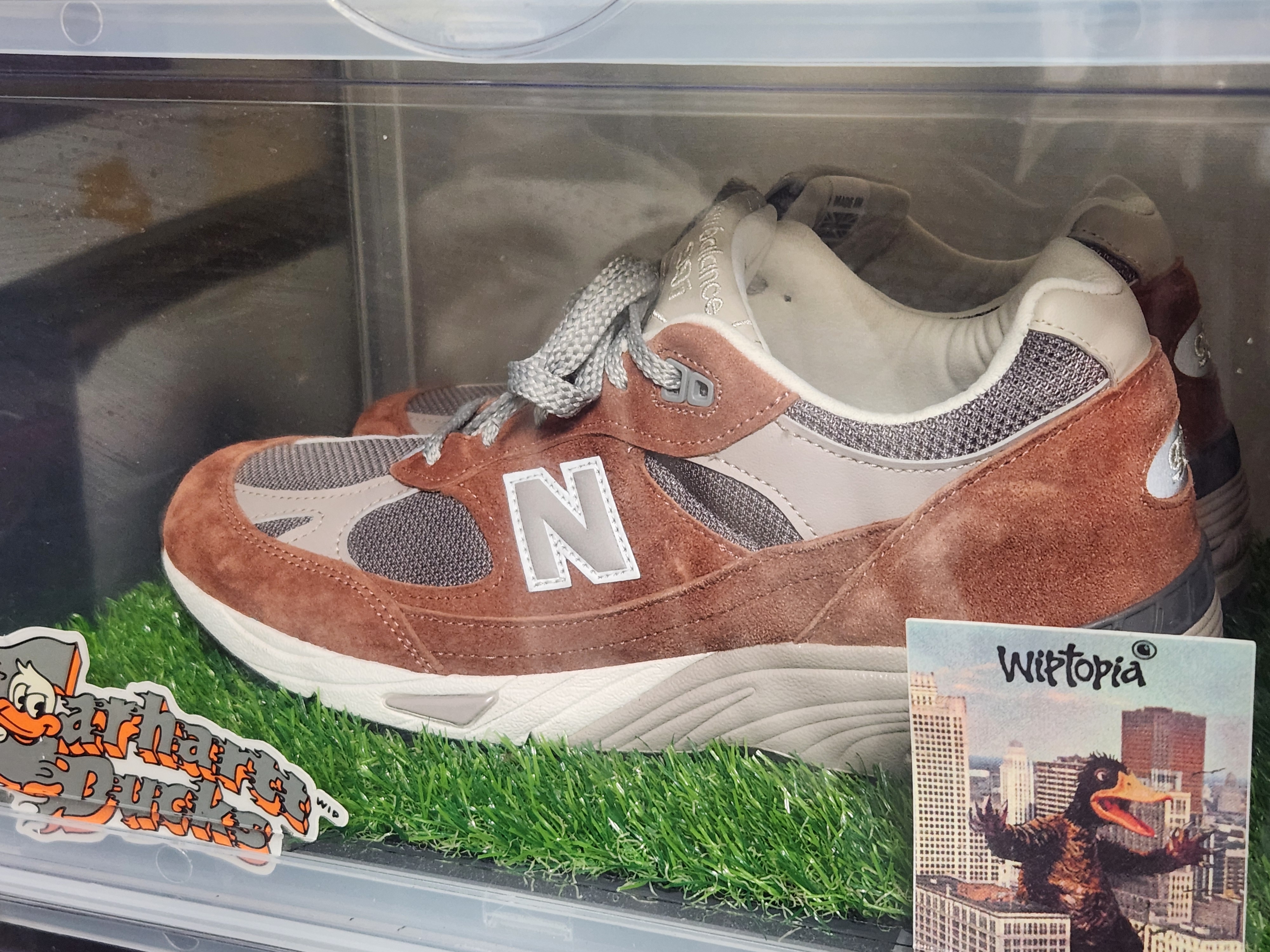 New Balance 991 Made in UK Sequoia Falcon 착용 스타일