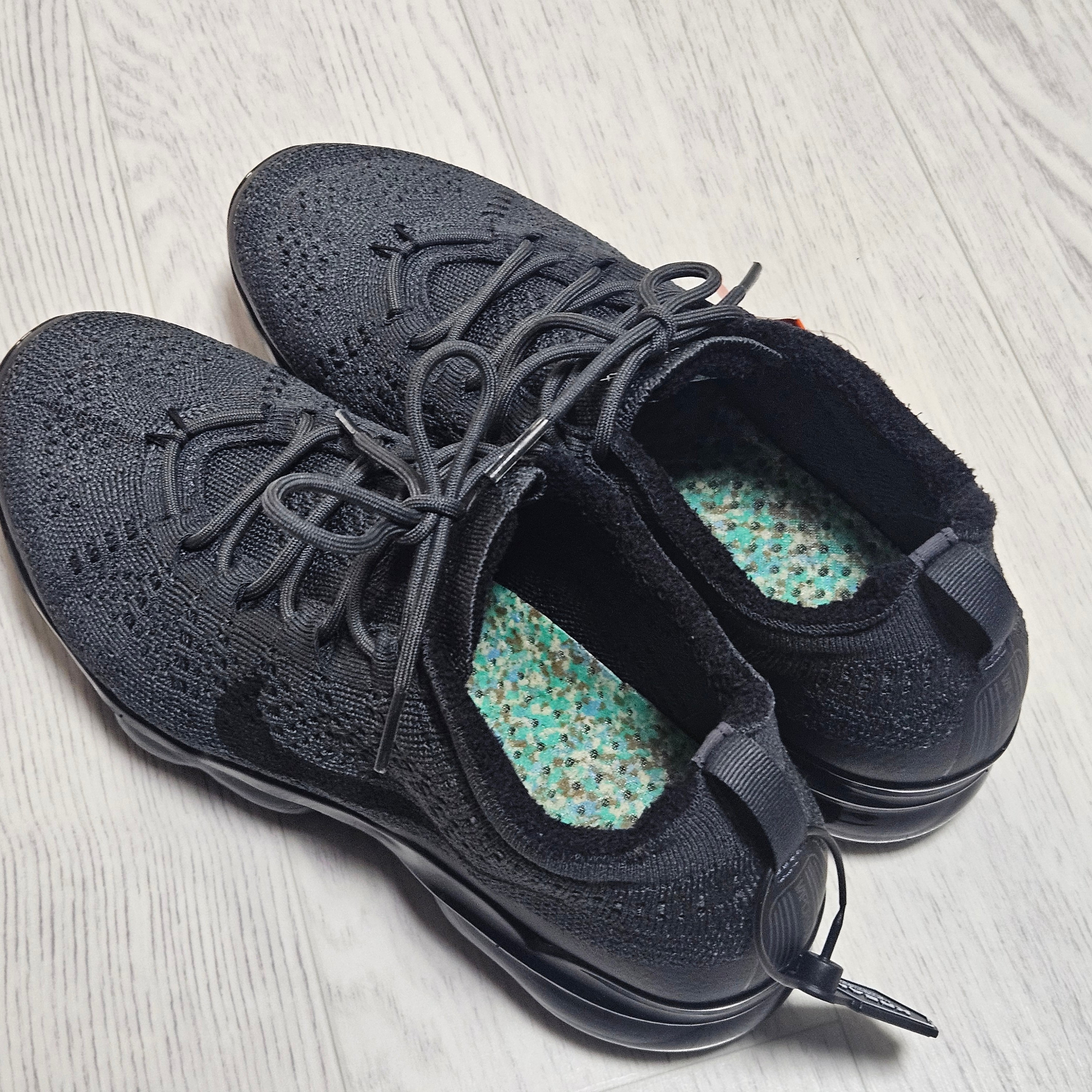 Nike Air Vapormax 2023 Flyknit Anthracite Black 착용 스타일