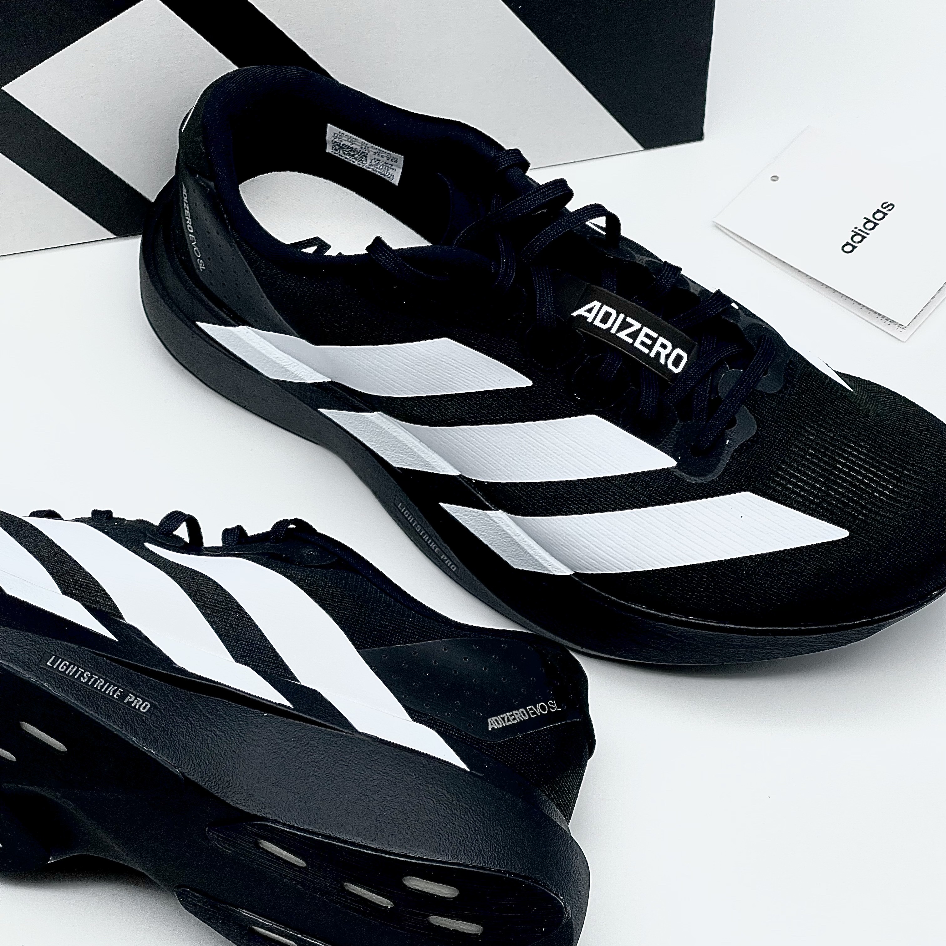 Adidas Adizero EVO SL Core Black Cloud White 착용 스타일 - 1