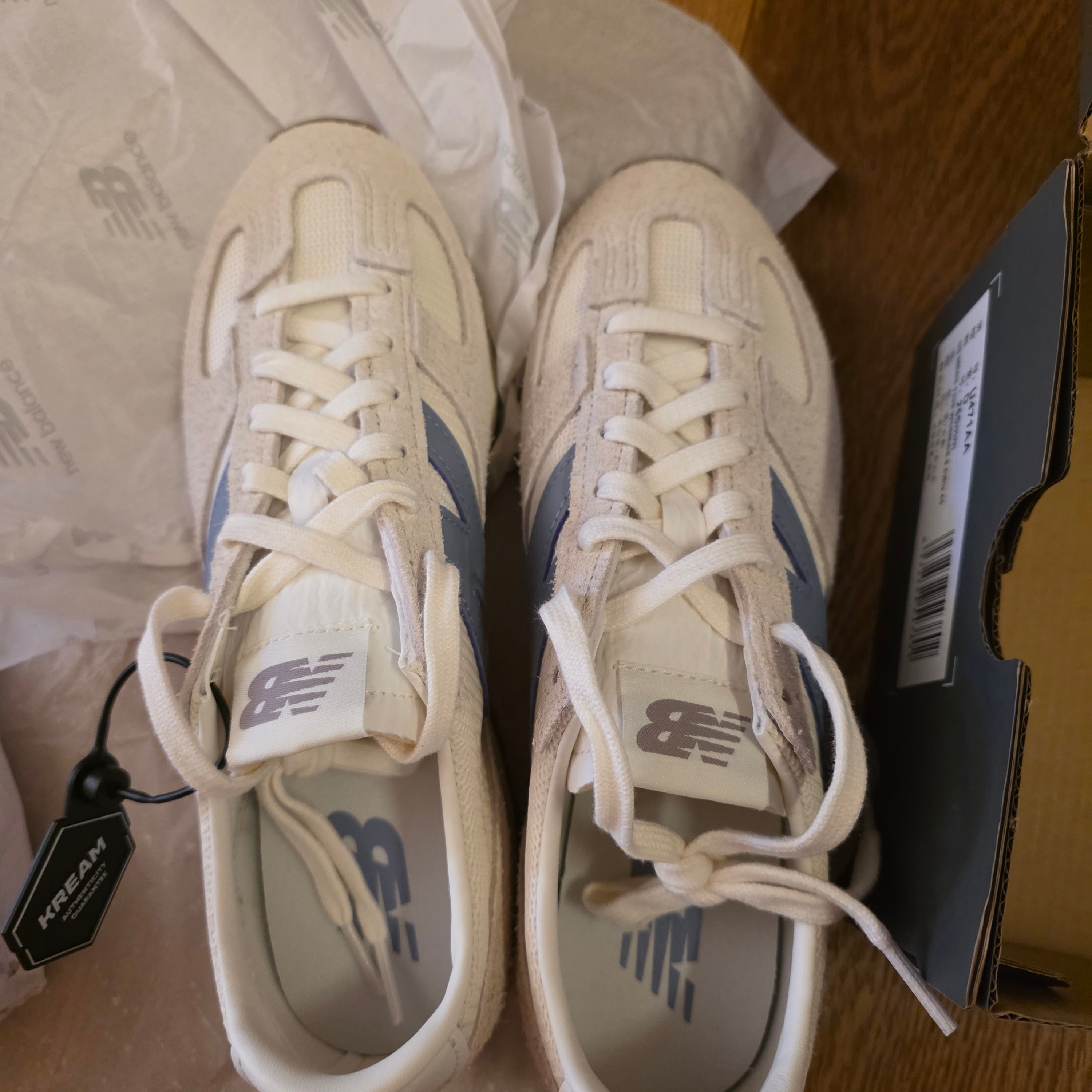 New Balance 471 Timberwolf Angora 착용 스타일