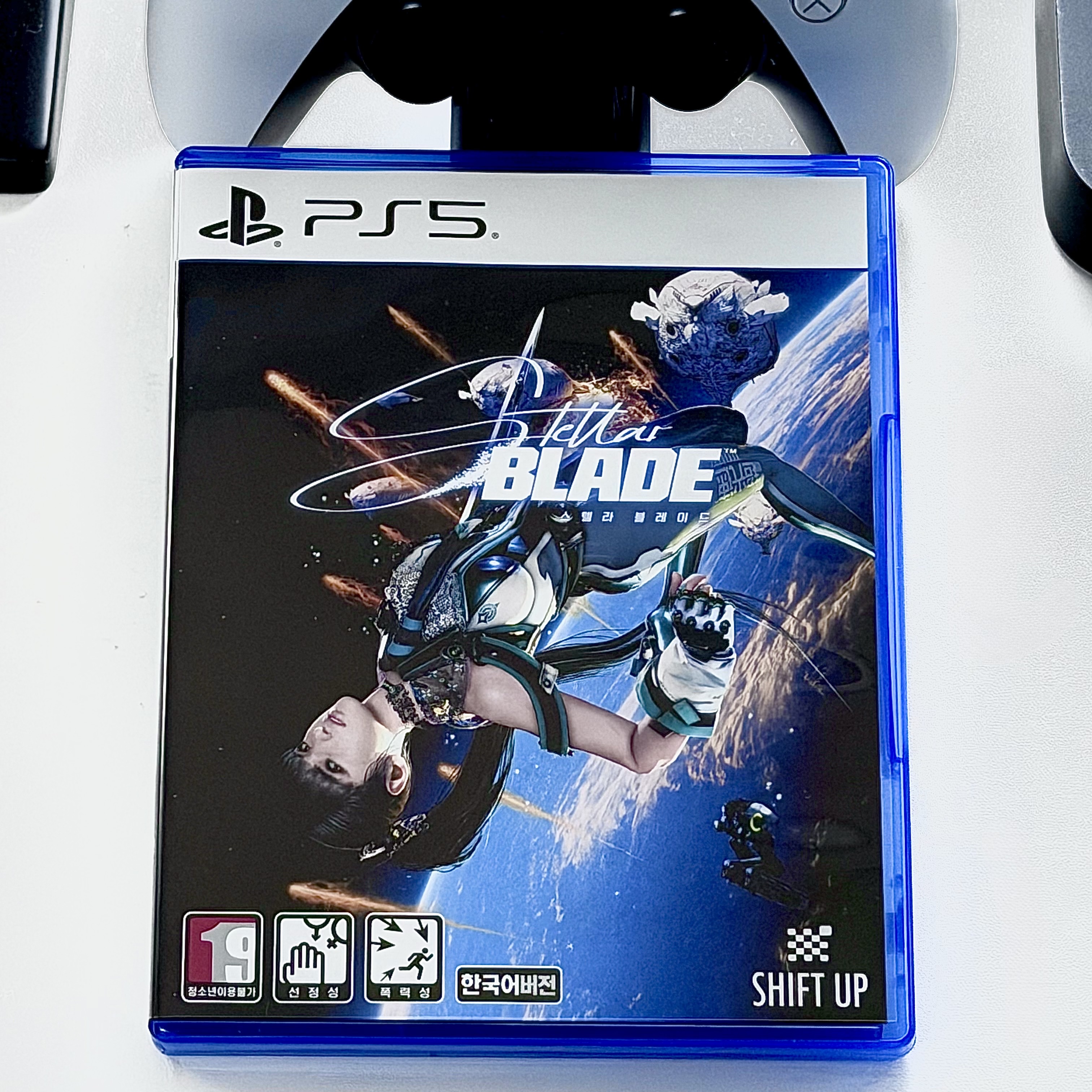 PlayStation 5 Stellar Blade, PlayStation 5 DualSense Wireless Controller White 착용 스타일 - 3
