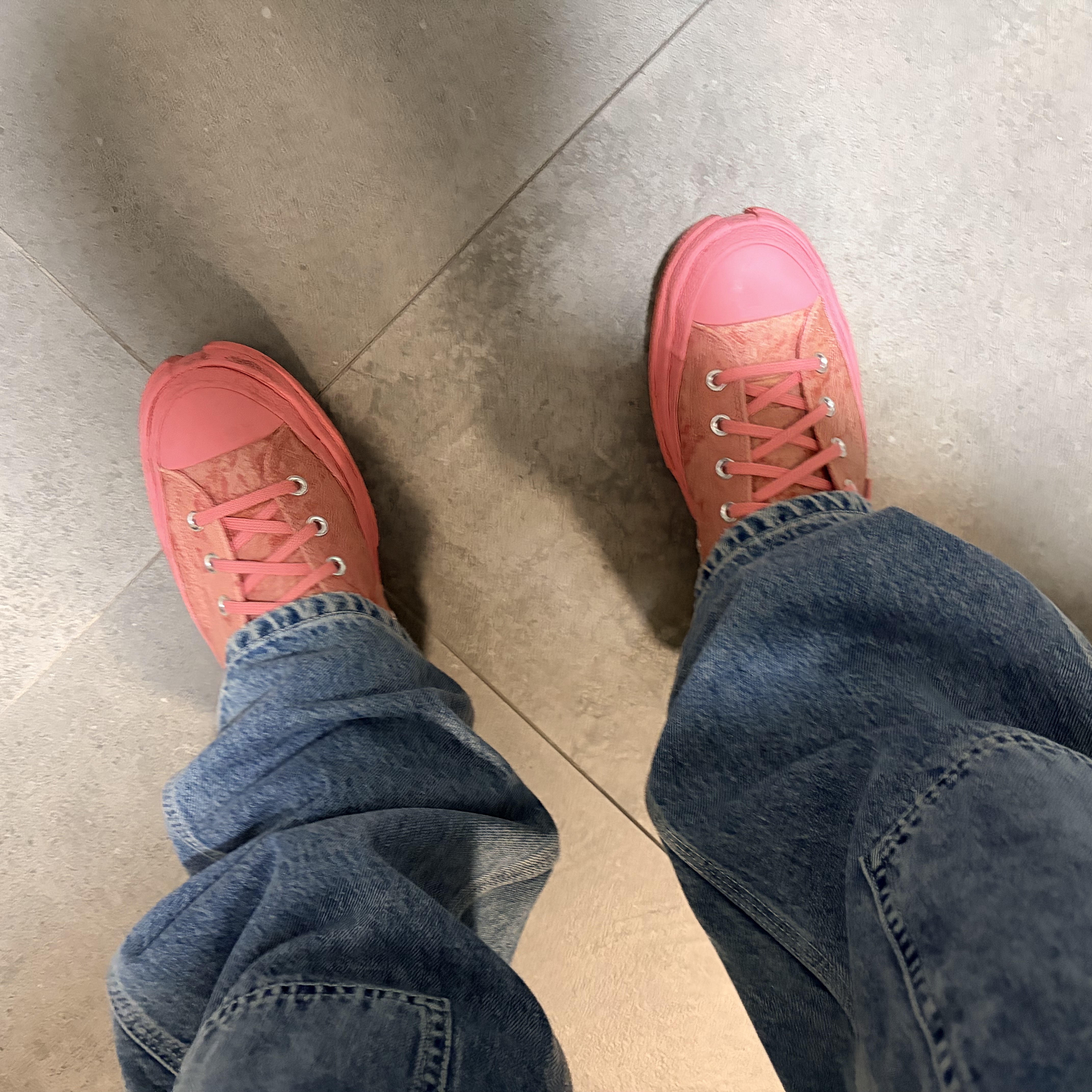 Converse x Feng Chen Wang Chuck 70 2-in-1 Quartz Pink 착용 스타일
