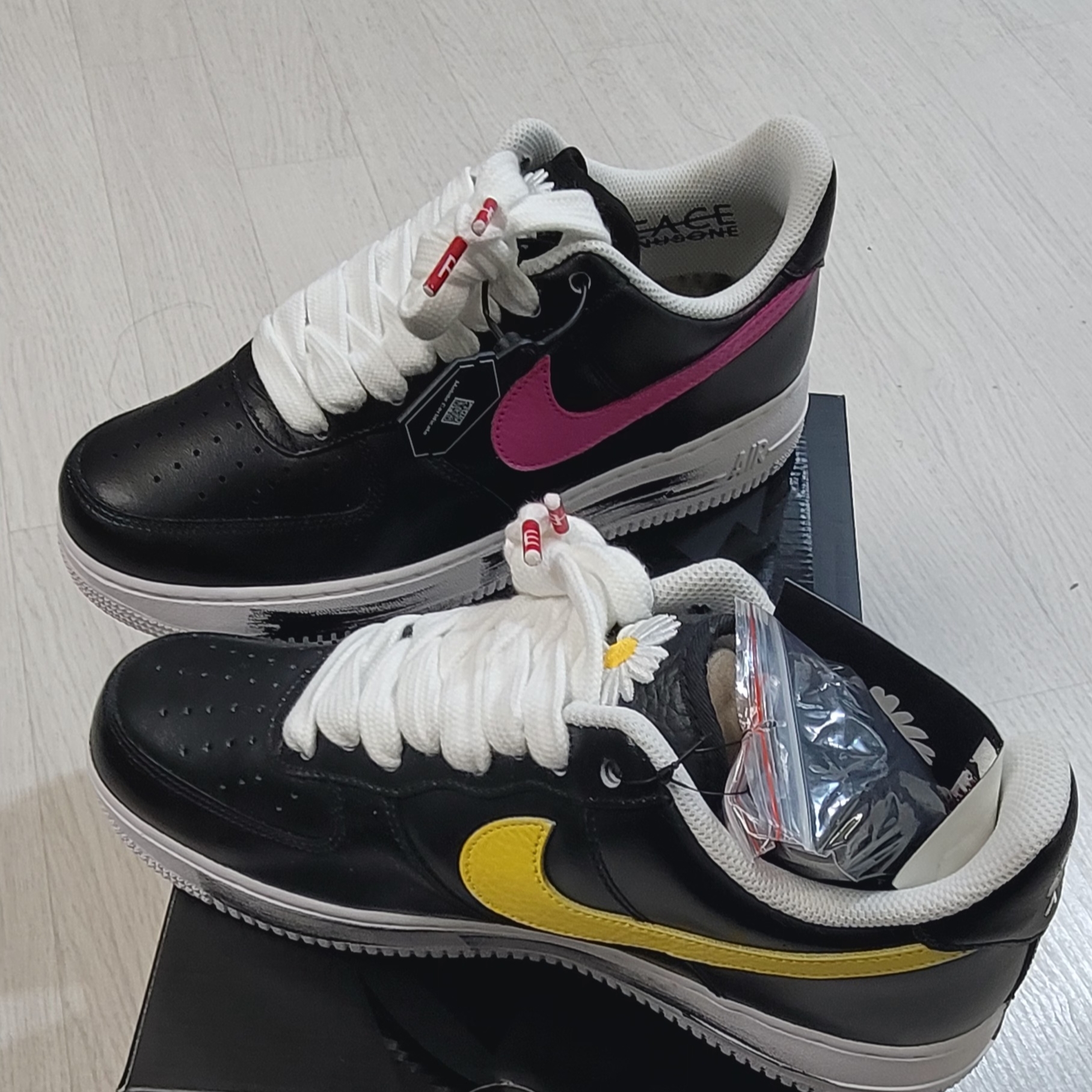 Nike x Peaceminusone Air Force 1 Low Para-Noise 3.0 Black and Multicolor 착용 스타일 - 2