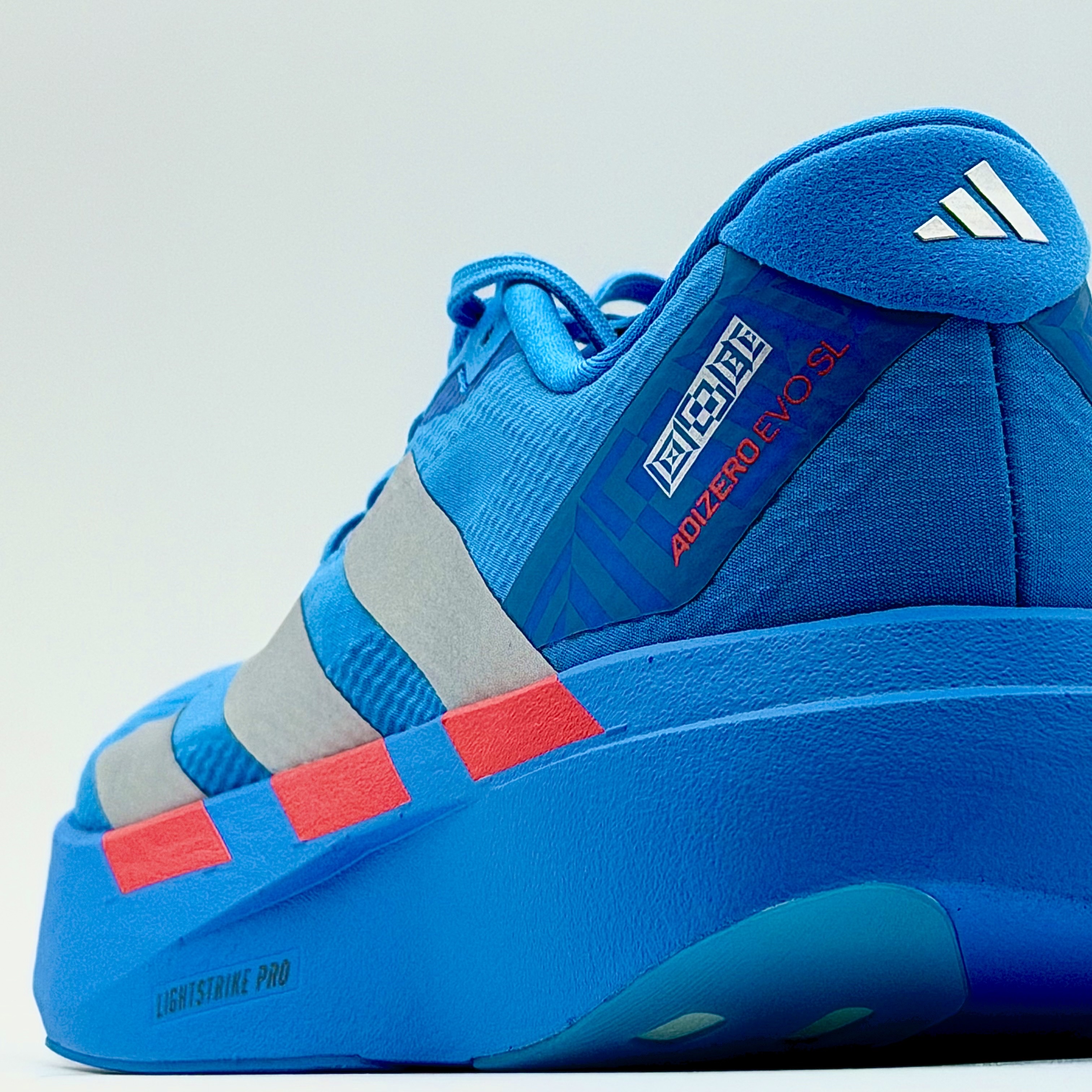 Adidas Adizero EVO SL Woven Solar Blue Silver Metallic 착용 스타일 - 4