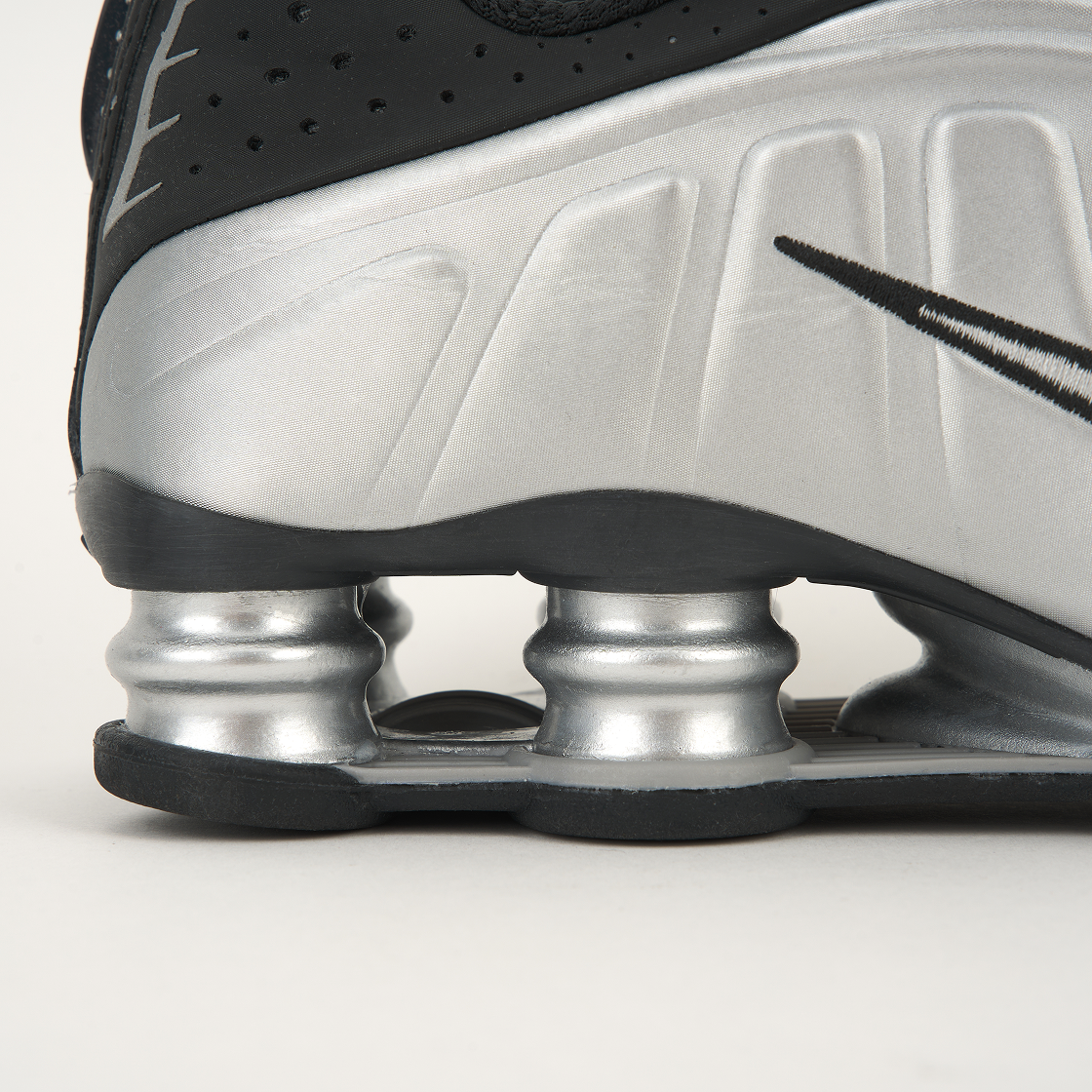 나이키 샥스 R4 메탈릭 실버 블랙(Nike Shox R4 Metallic Silver Black) - 8