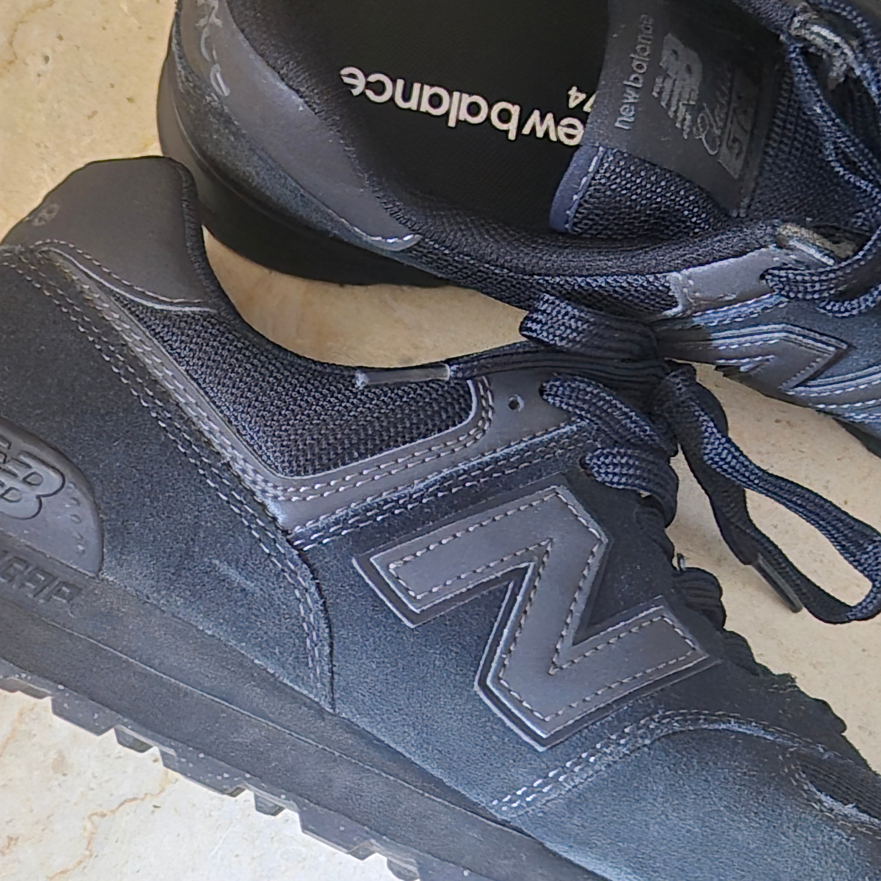 New Balance 574 Triple Black - D Standard 착용 스타일