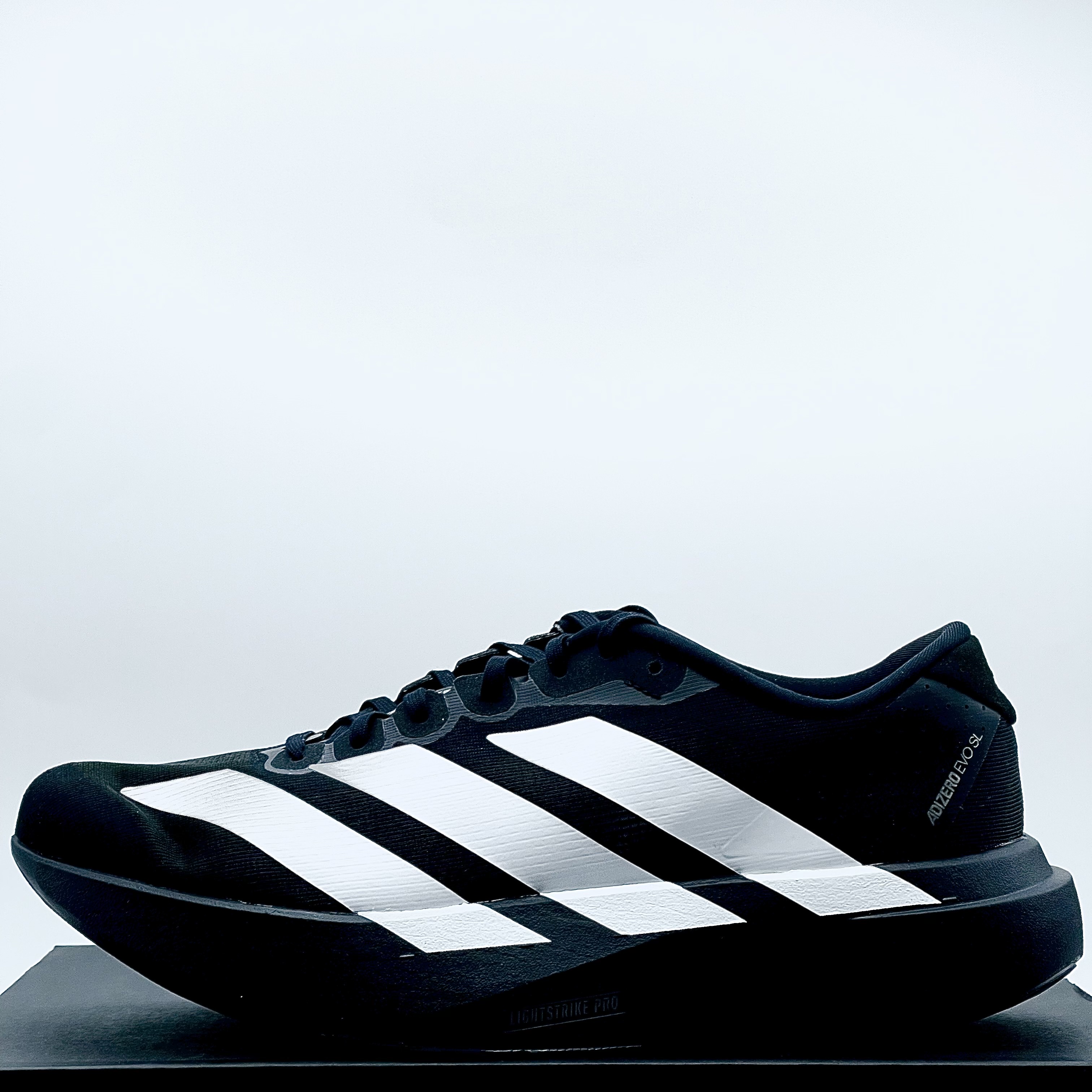 Adidas Adizero EVO SL Core Black Cloud White 착용 스타일 - 4