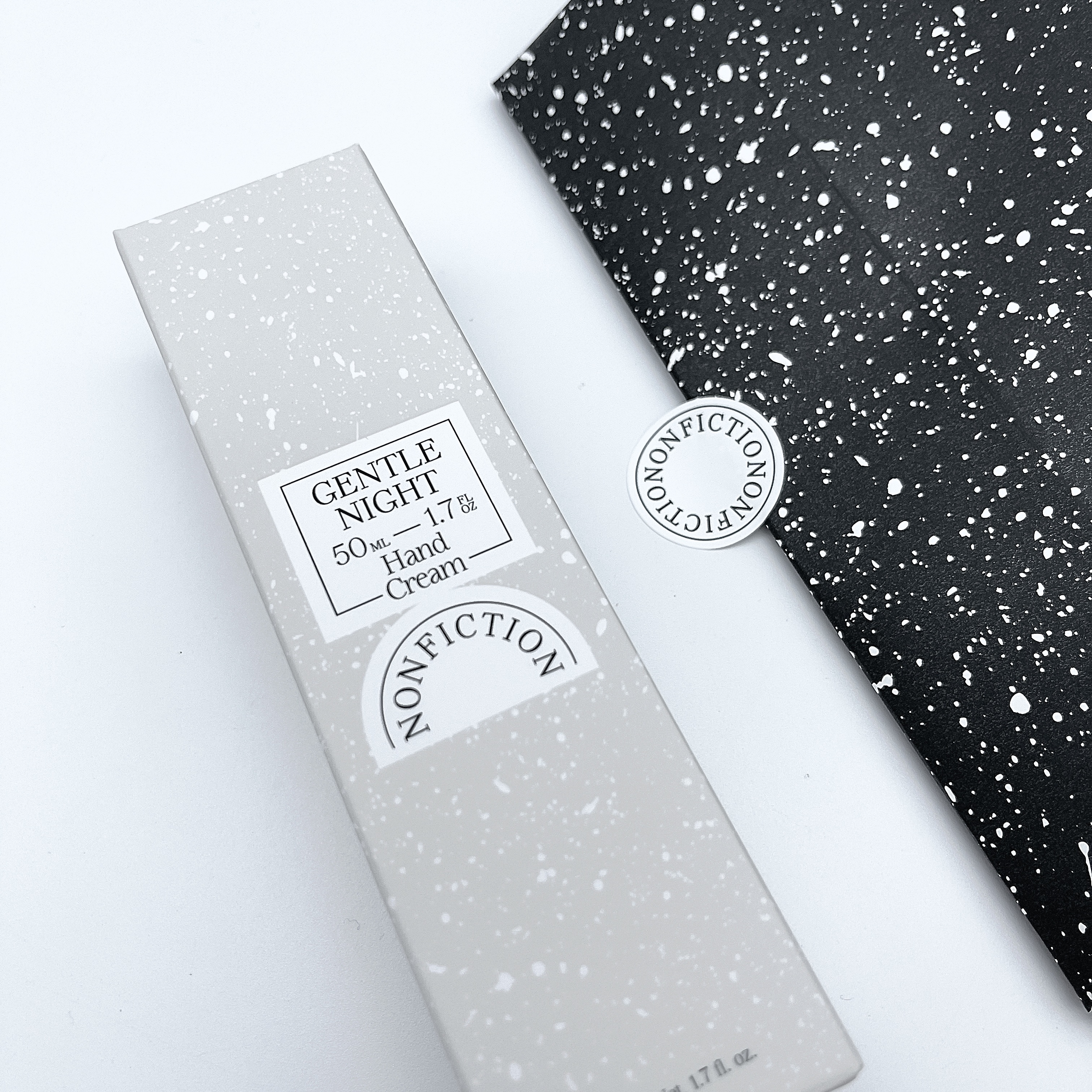 Nonfiction Hand Cream Gentle Night 50ml 착용 스타일 - 4
