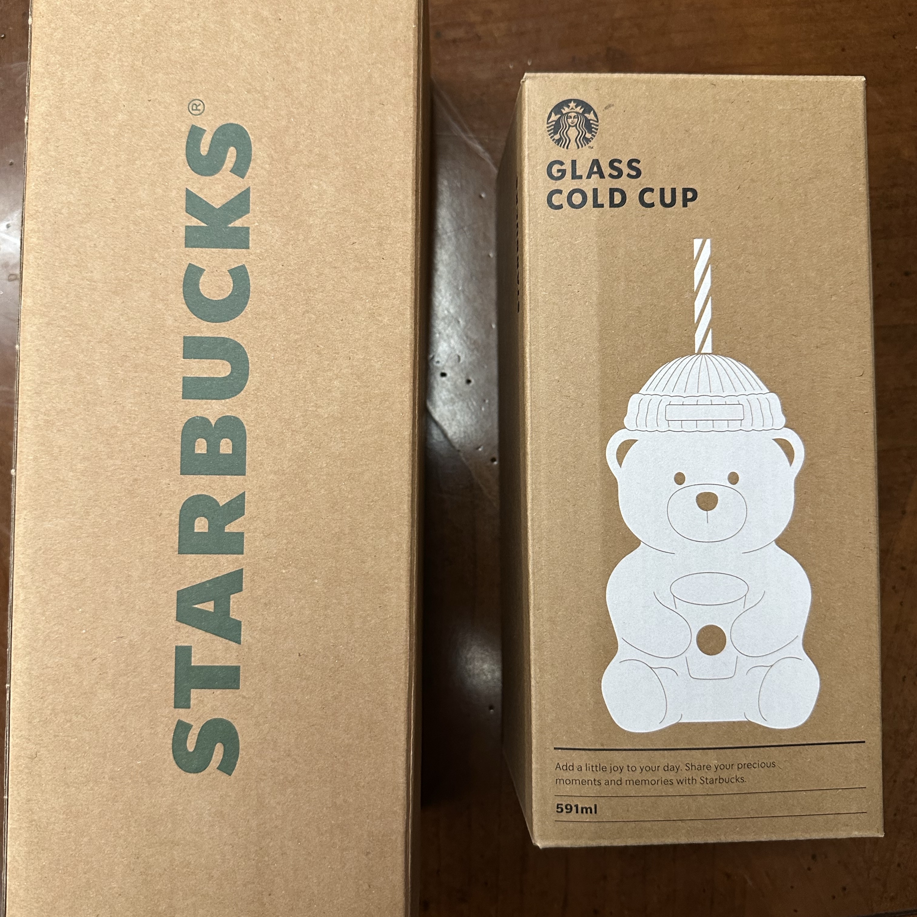 Starbucks Autumn Bearista Glass Cold Cup 591ml 착용 스타일