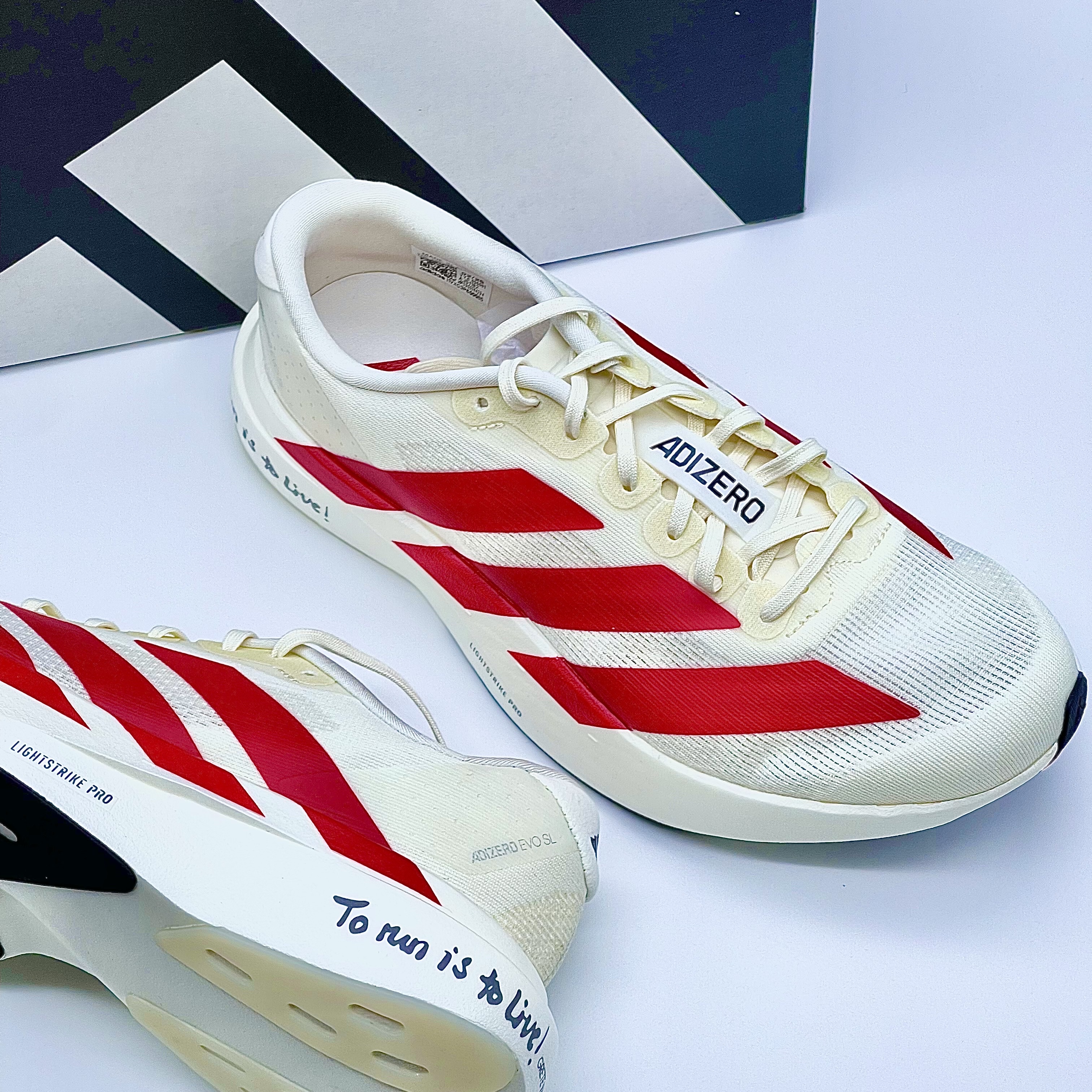 Adidas Adizero EVO SL Off White Better Scarlet 착용 스타일 - 3