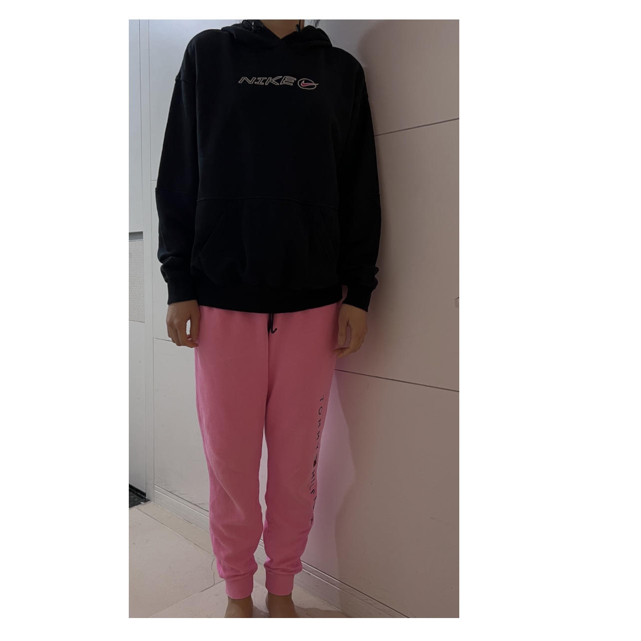 (W) GU Marshmallow Feel Jogger Pants Pink 착용 스타일