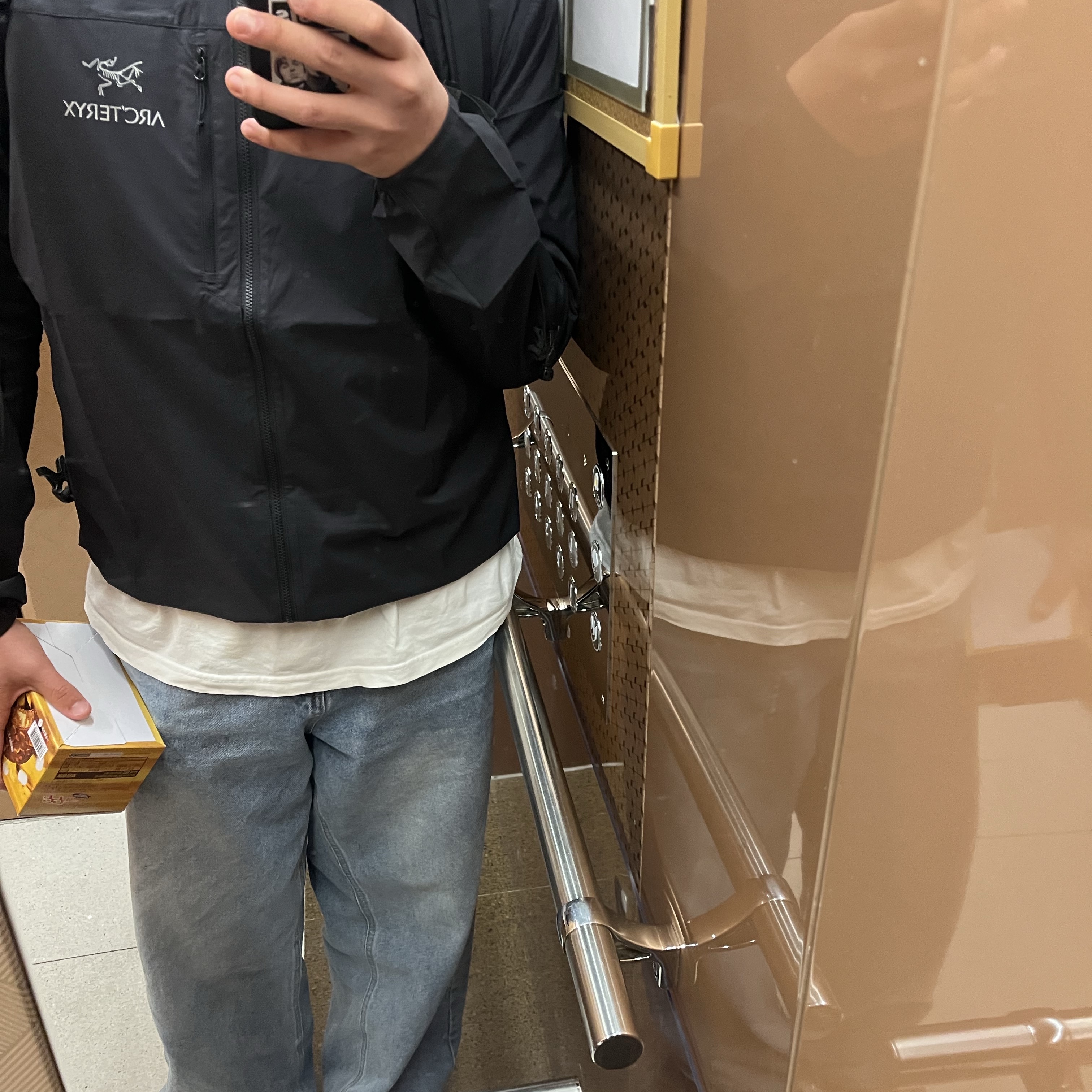 Arc'teryx Squamish Hoody Black 착용 스타일