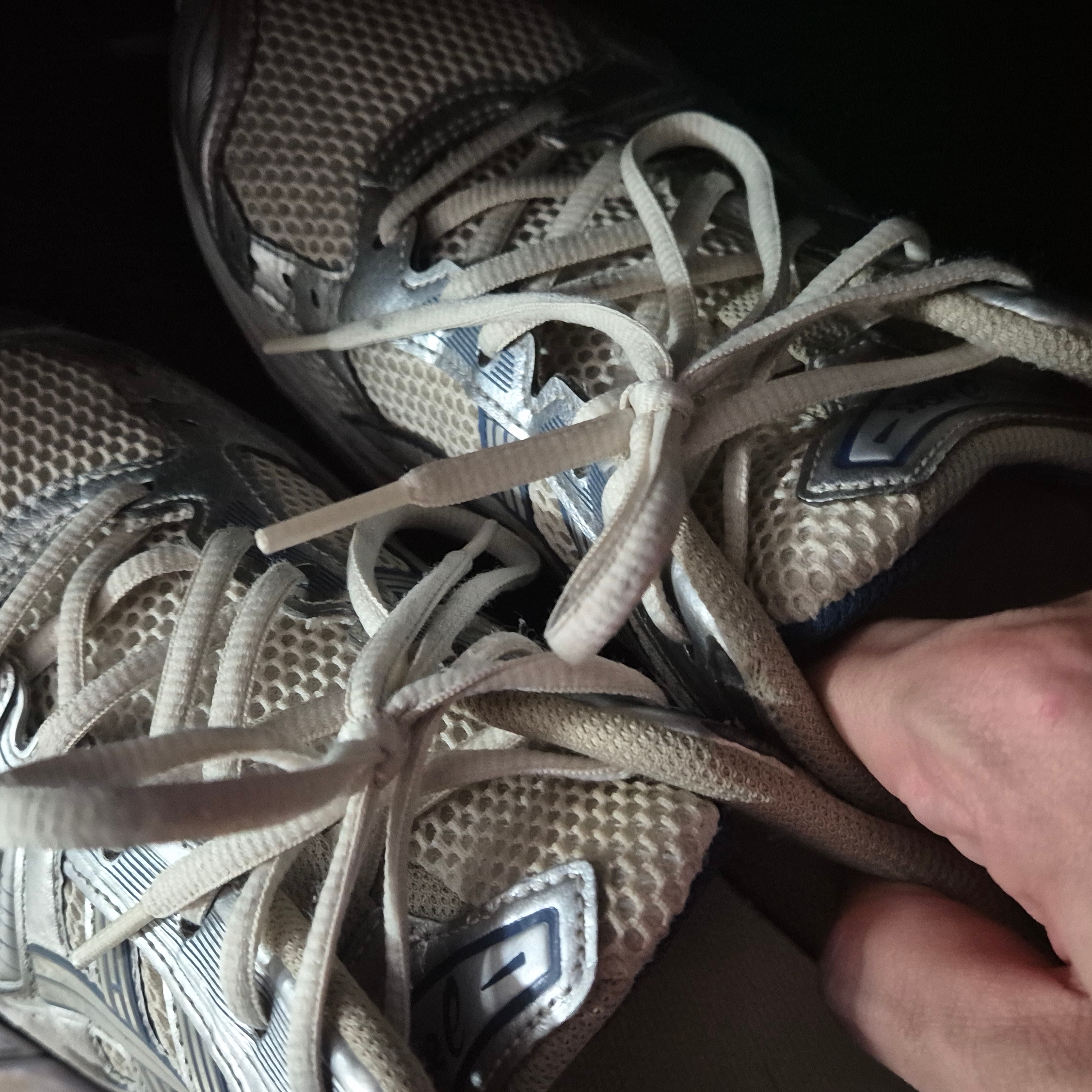 Asics Gel-Kayano 14 Cream Pure Silver 착용 스타일