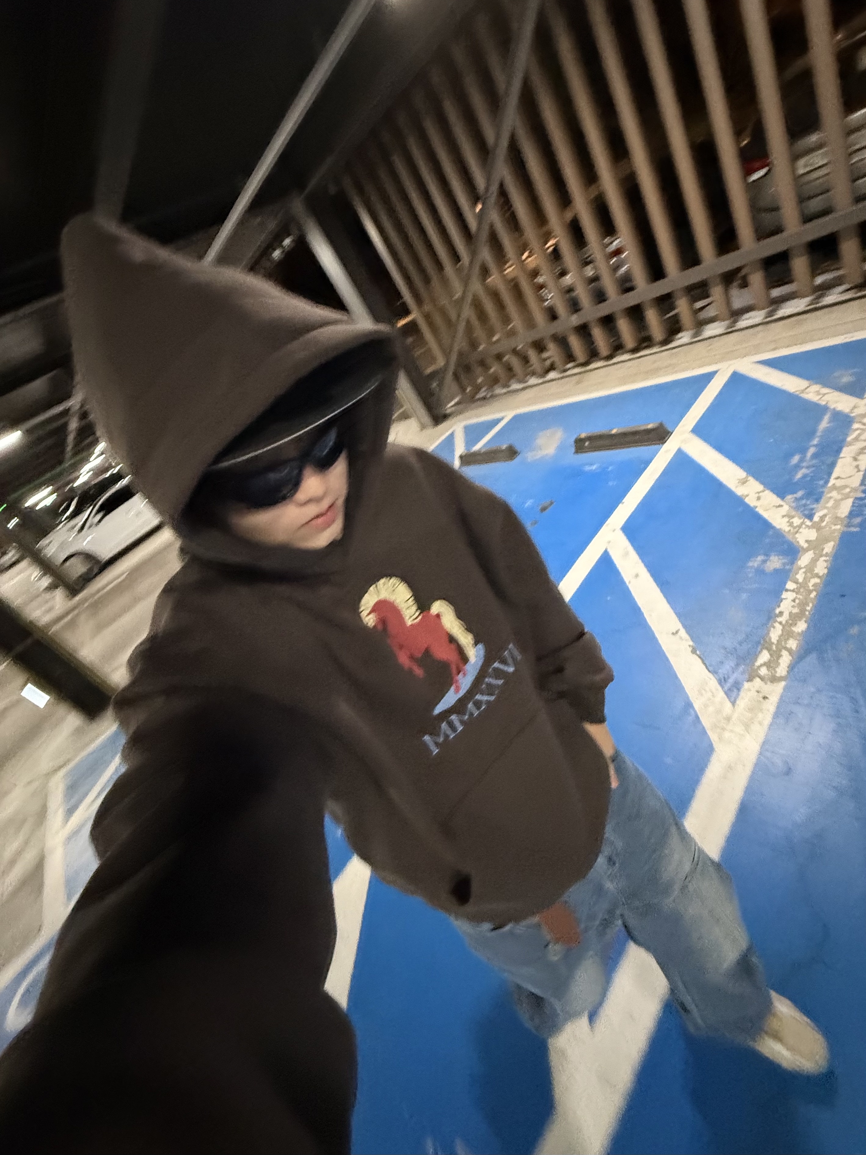 Balenciaga Swift Oval Sunglasses Black, Palace Heaven and Hell New Era 59Fifty Black - 25SS 착용 스타일 - 1