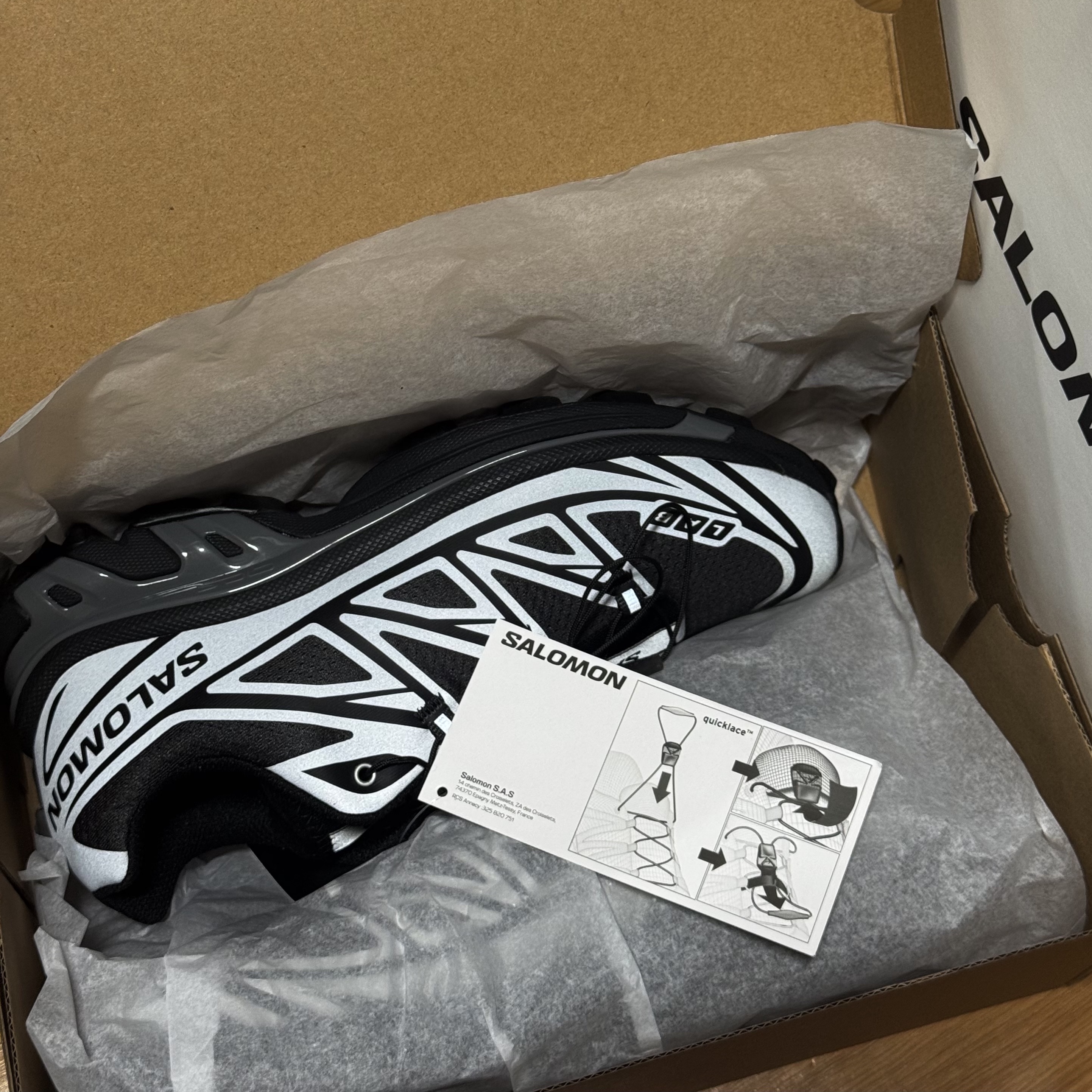 Salomon XT-6 Nocturne Vision Black Silver 착용 스타일