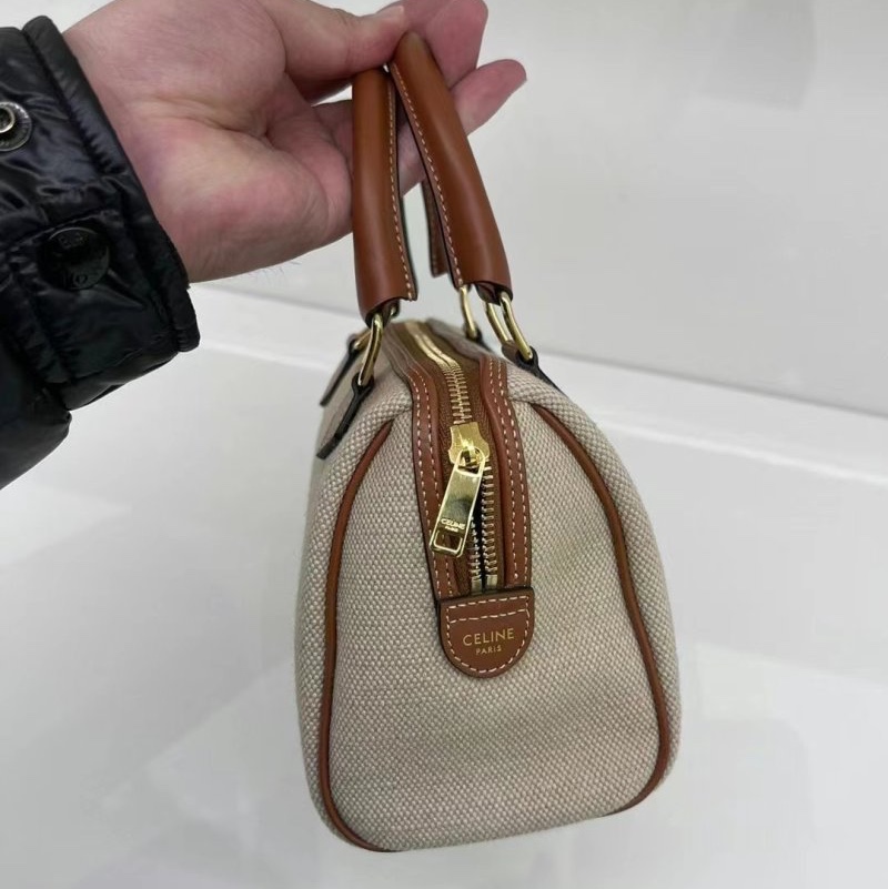 Celine Small Boston Cuir Triomphe in Textile and Calfskin Natural Tan 착용 스타일 - 4