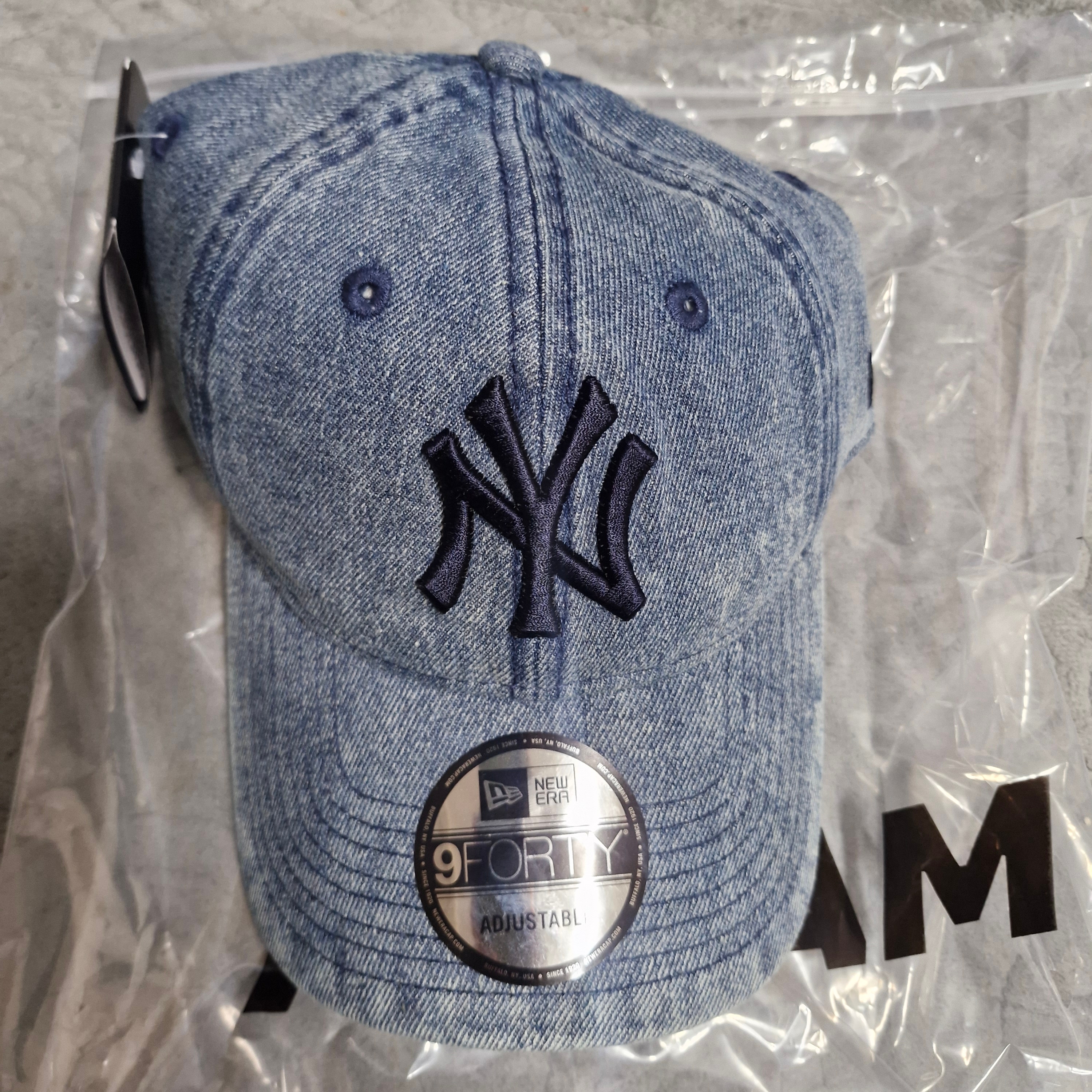 New Era MLB New York Yankees Denim Series Unstructured Ball Cap Blue 착용 스타일