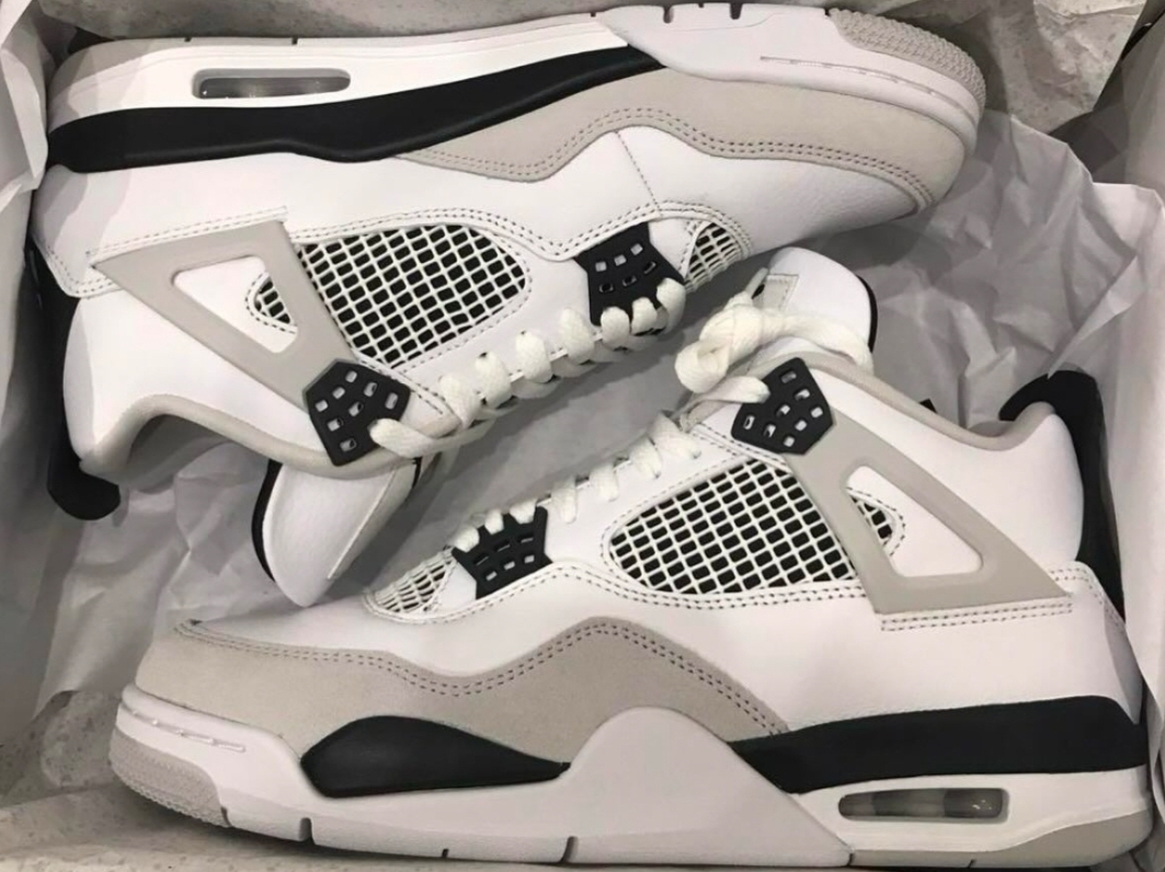 Jordan 4 Retro White and Black 착용 스타일