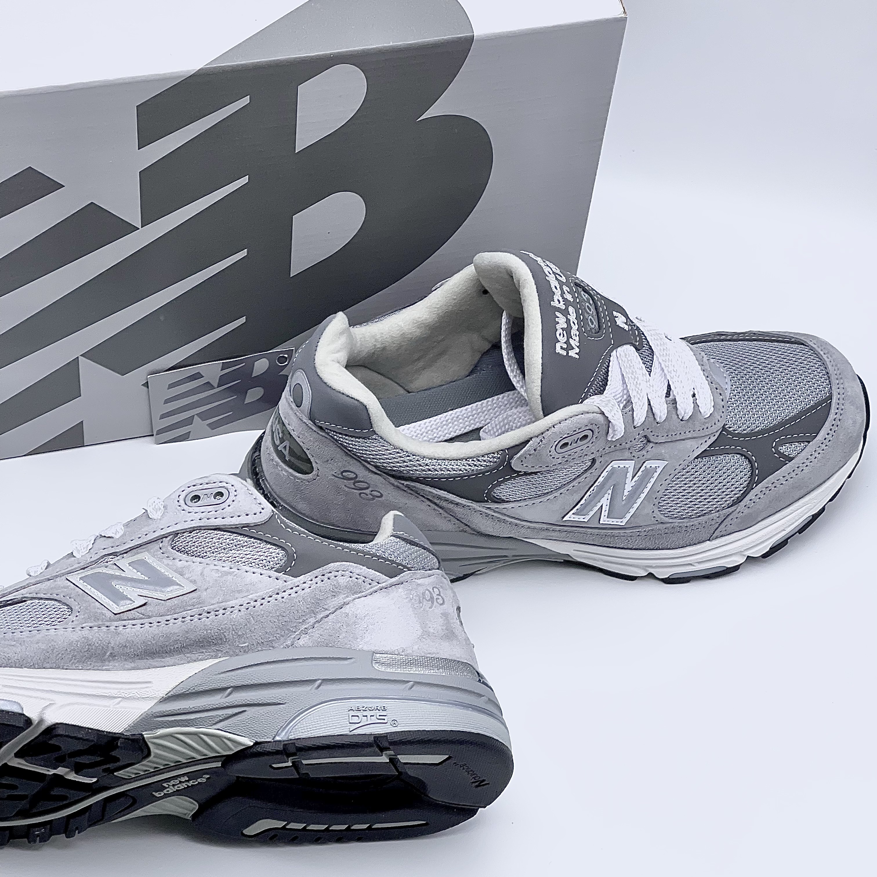 New Balance 993 Made in USA Grey - D Standard 착용 스타일 - 3