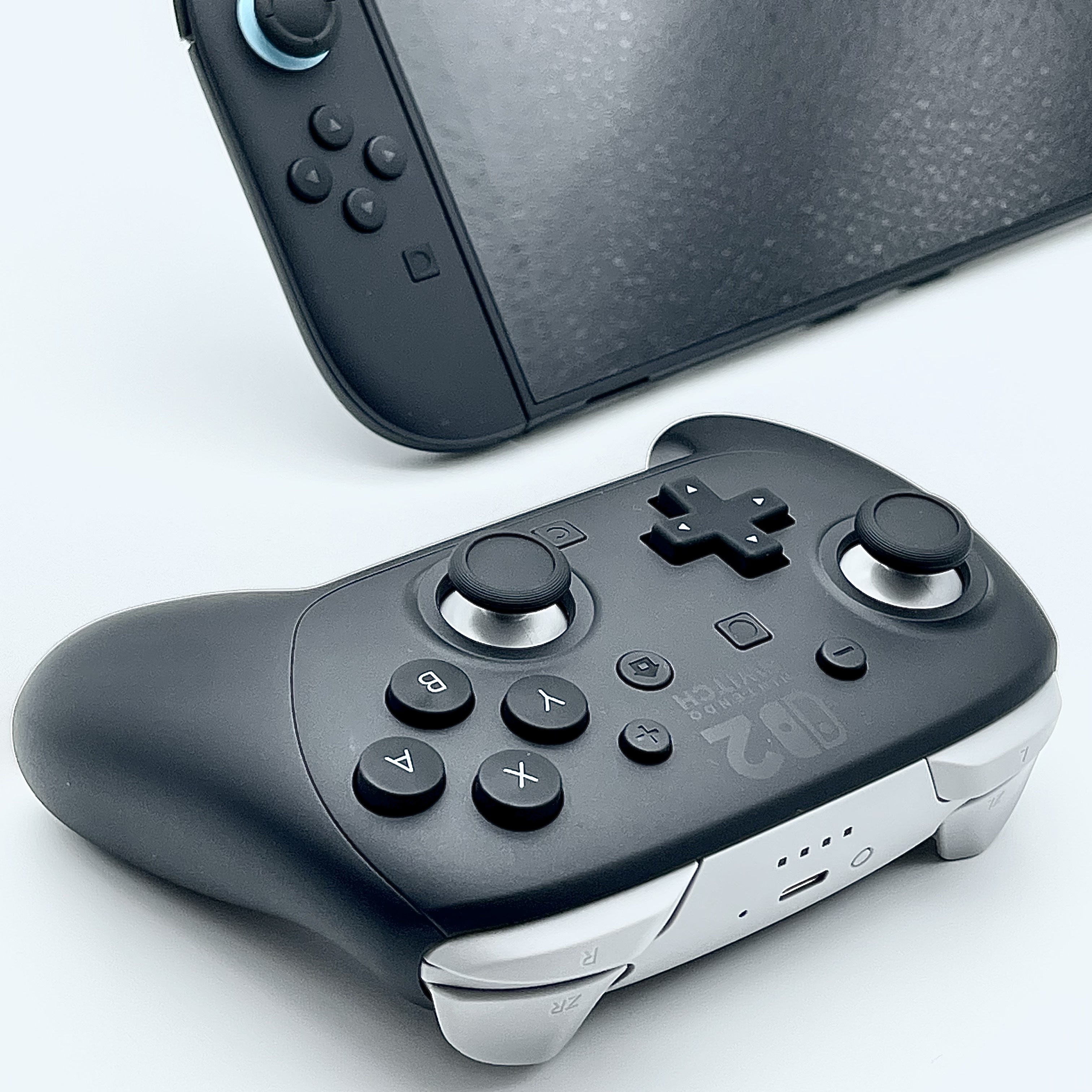 Nintendo Switch 2 Pro Controller Black 착용 스타일 - 7