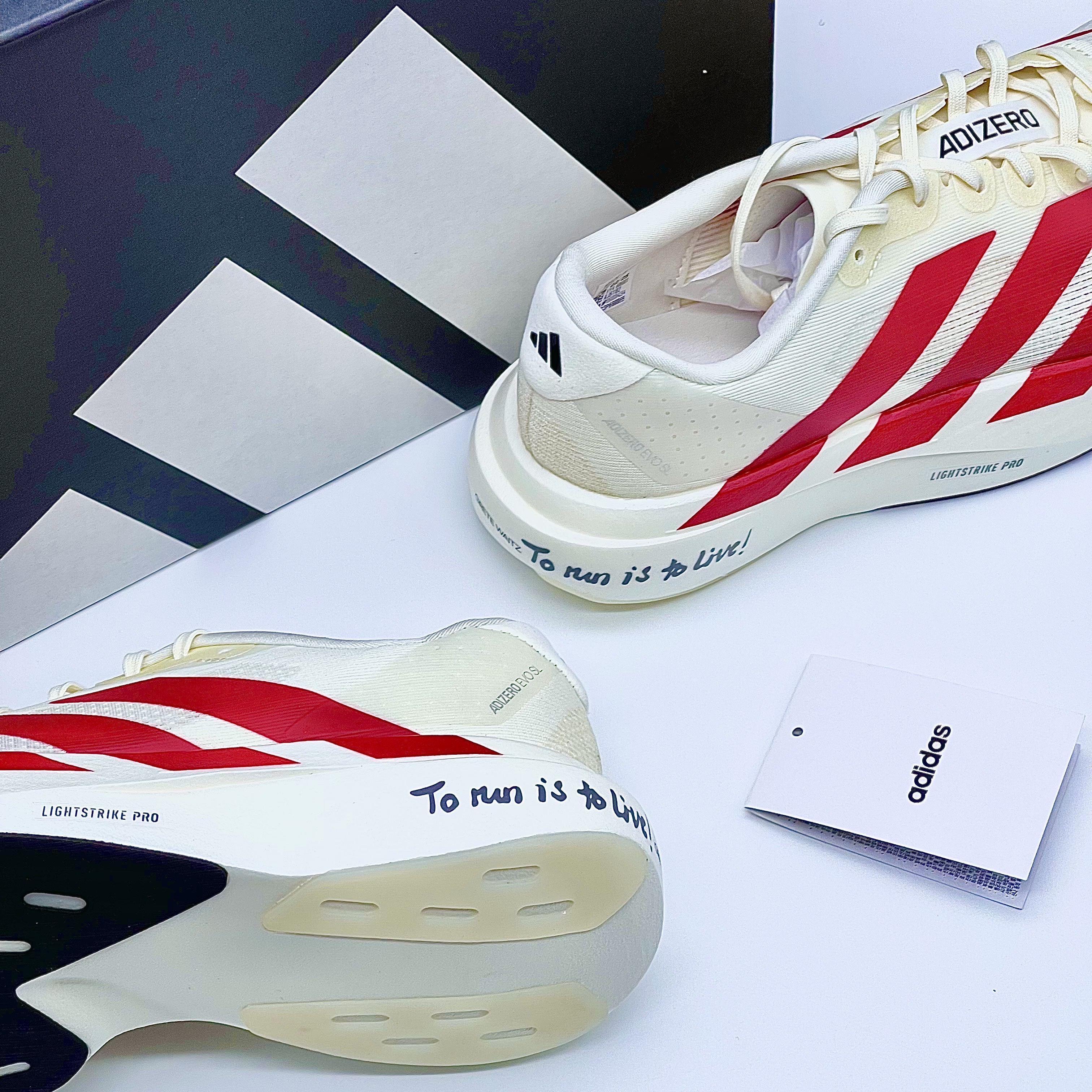 Adidas Adizero EVO SL Off White Better Scarlet 착용 스타일 - 5