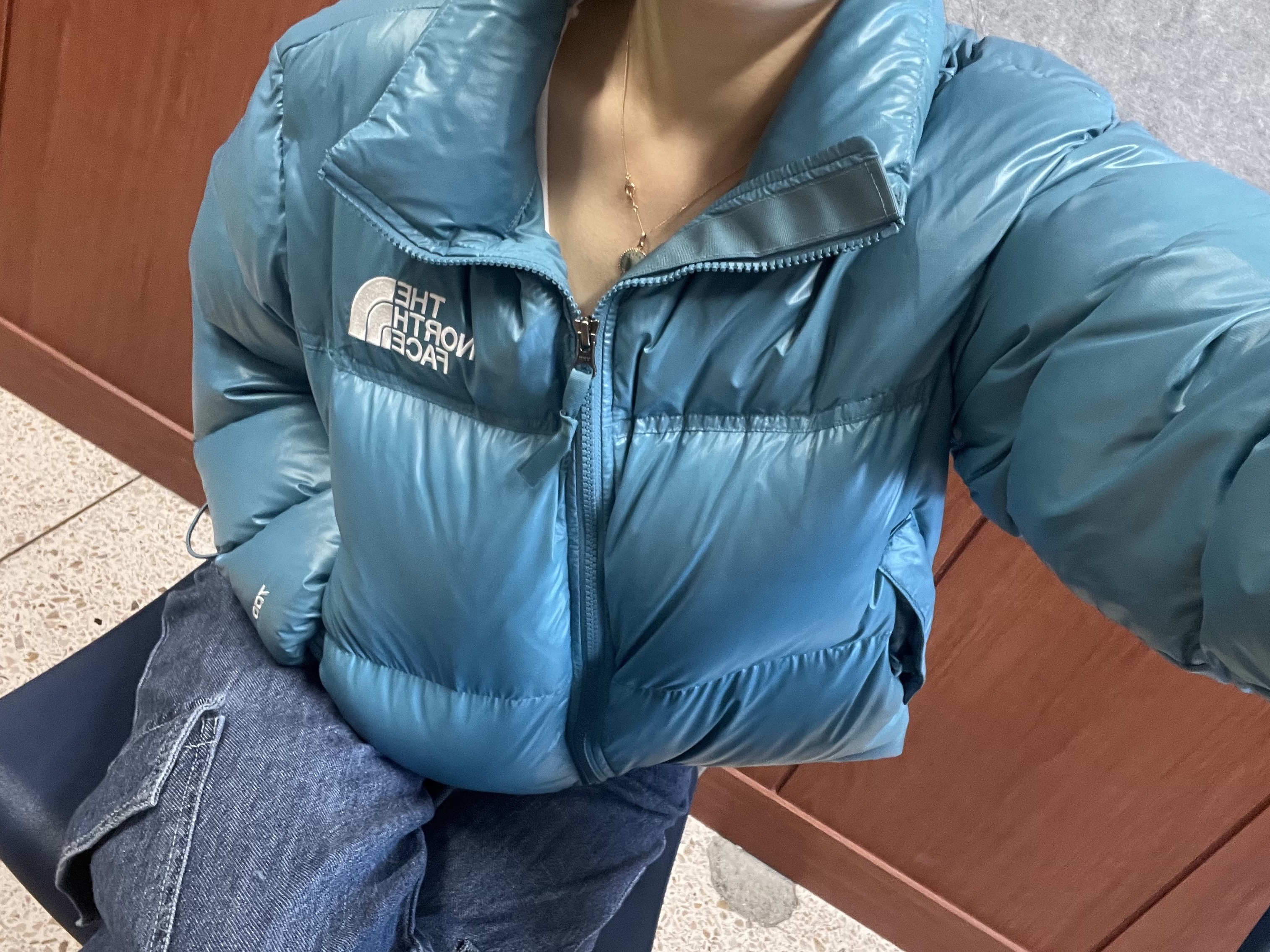 (W) The North Face Nuptse Short Jacket Storm Blue 착용 스타일 - 2