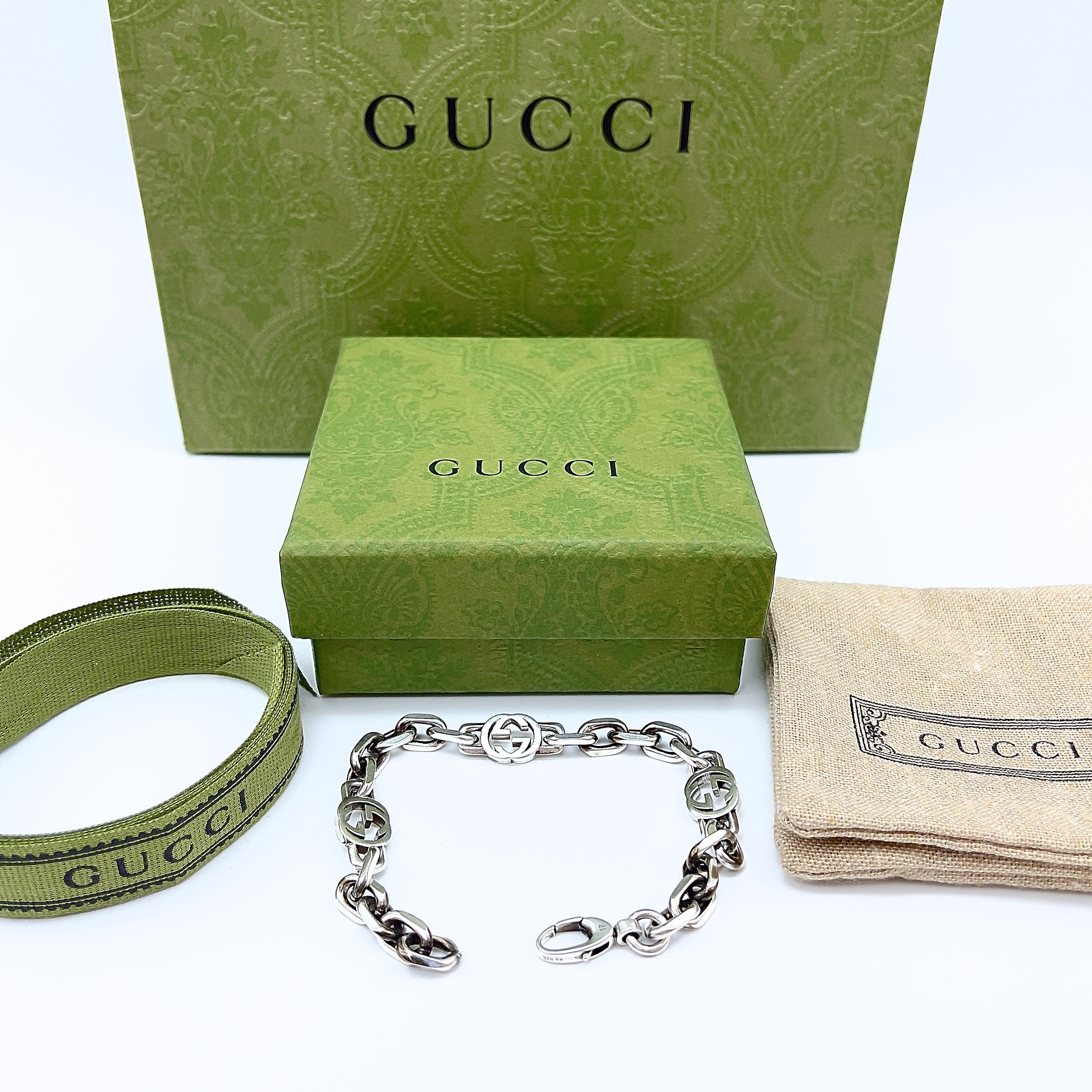 Gucci Interlocking G Bracelet Silver 착용 스타일 - 2