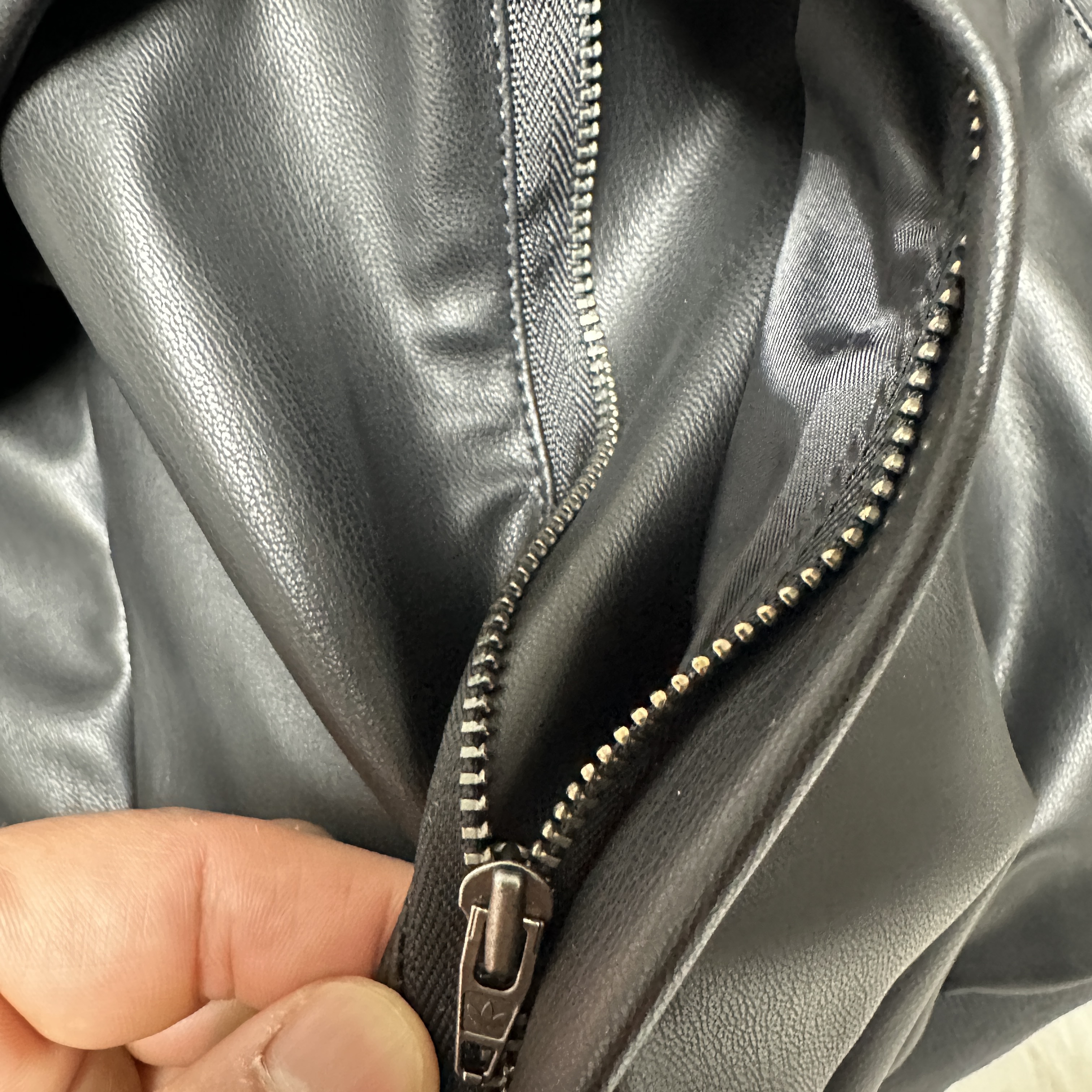 Adidas Pleather 3S Track Top Black - KR Sizing 착용 스타일 - 5
