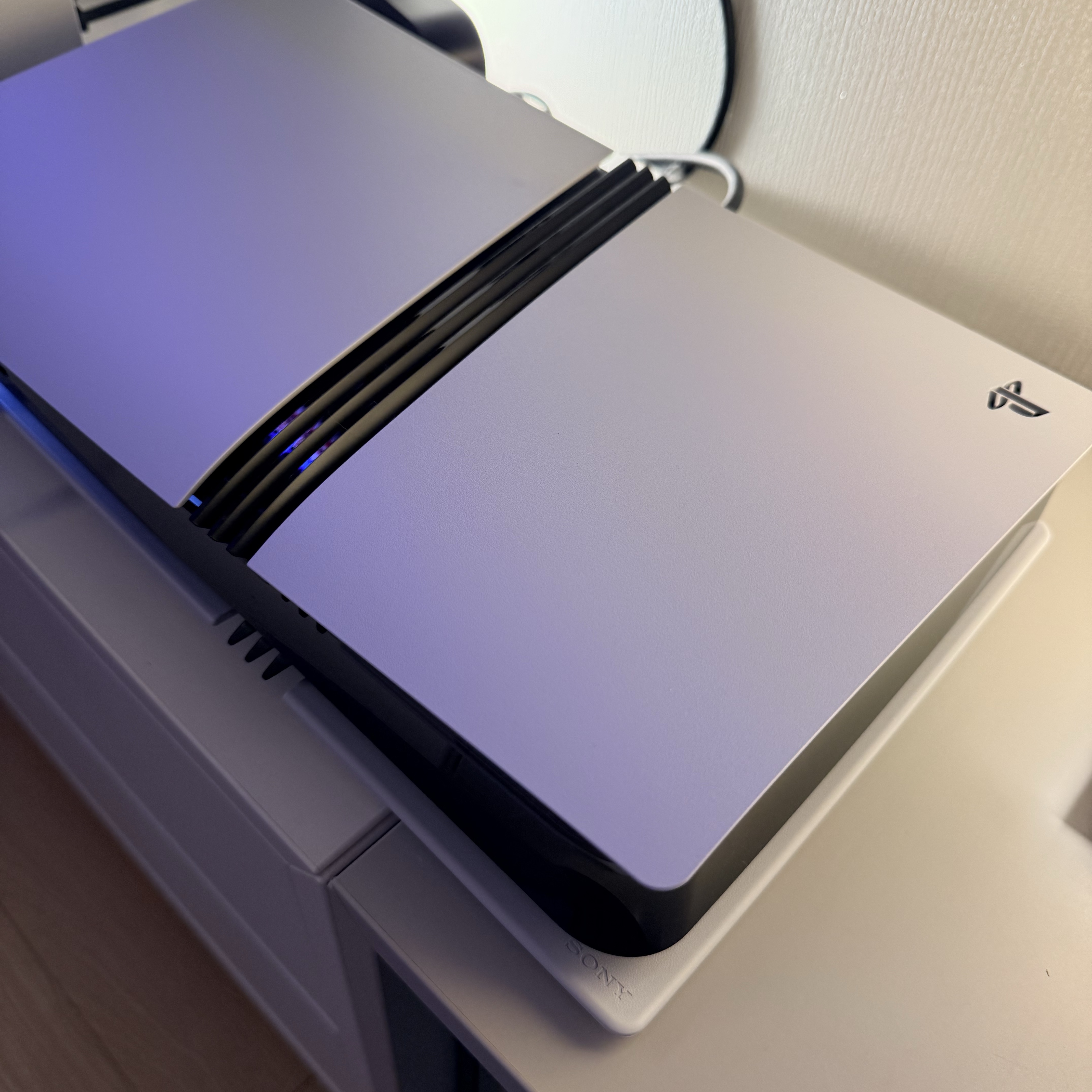 [7% 적립] PlayStation 5 Pro - 2TB 착용 스타일