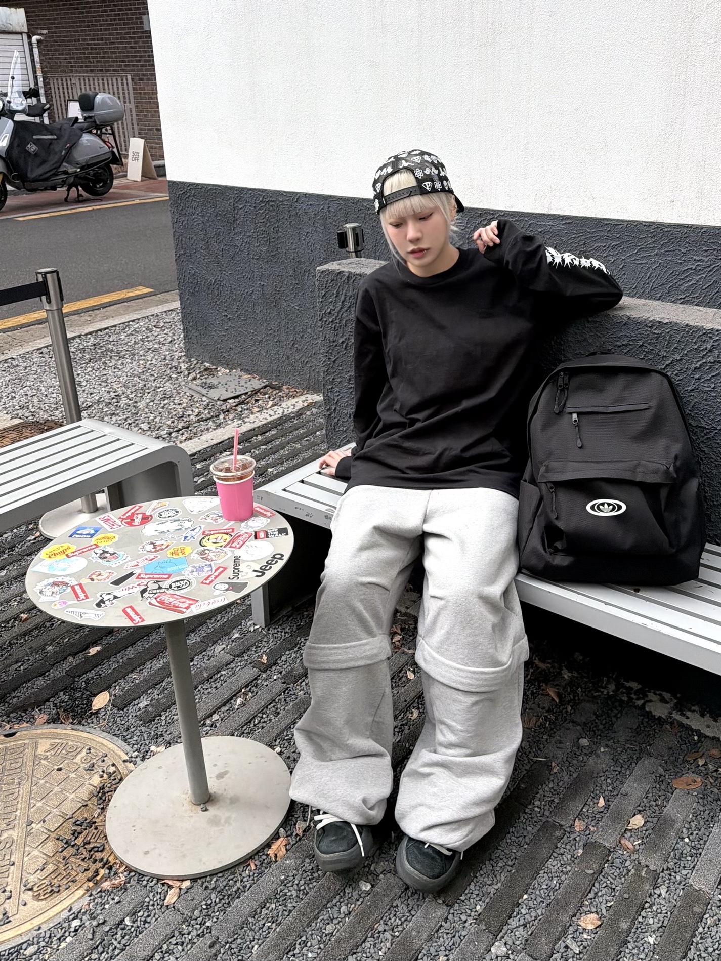 Adidas Backpack Black, ERL Vamp Skate Shoe Pirate Black 착용 스타일