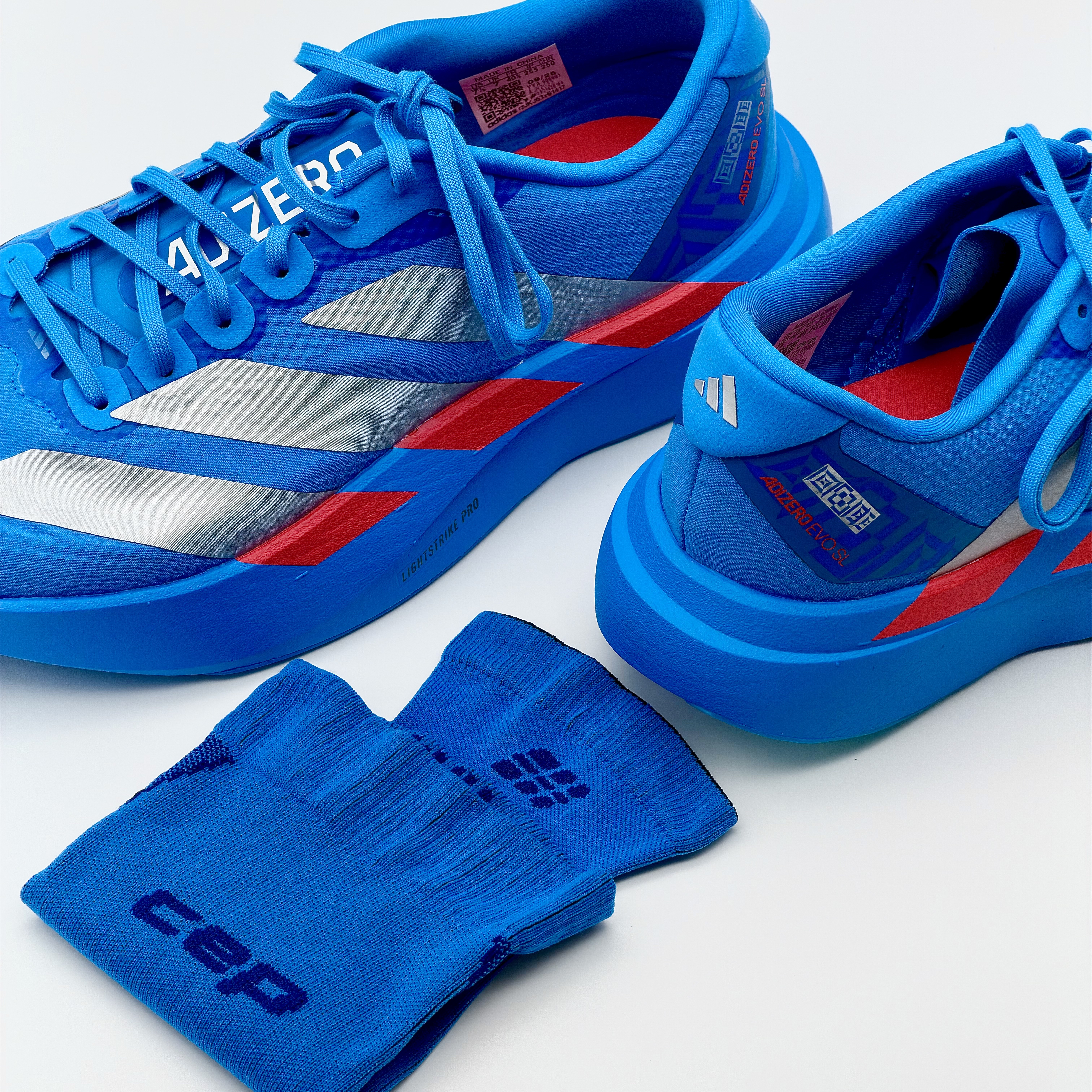 Adidas Adizero EVO SL Woven Solar Blue Silver Metallic 착용 스타일 - 2