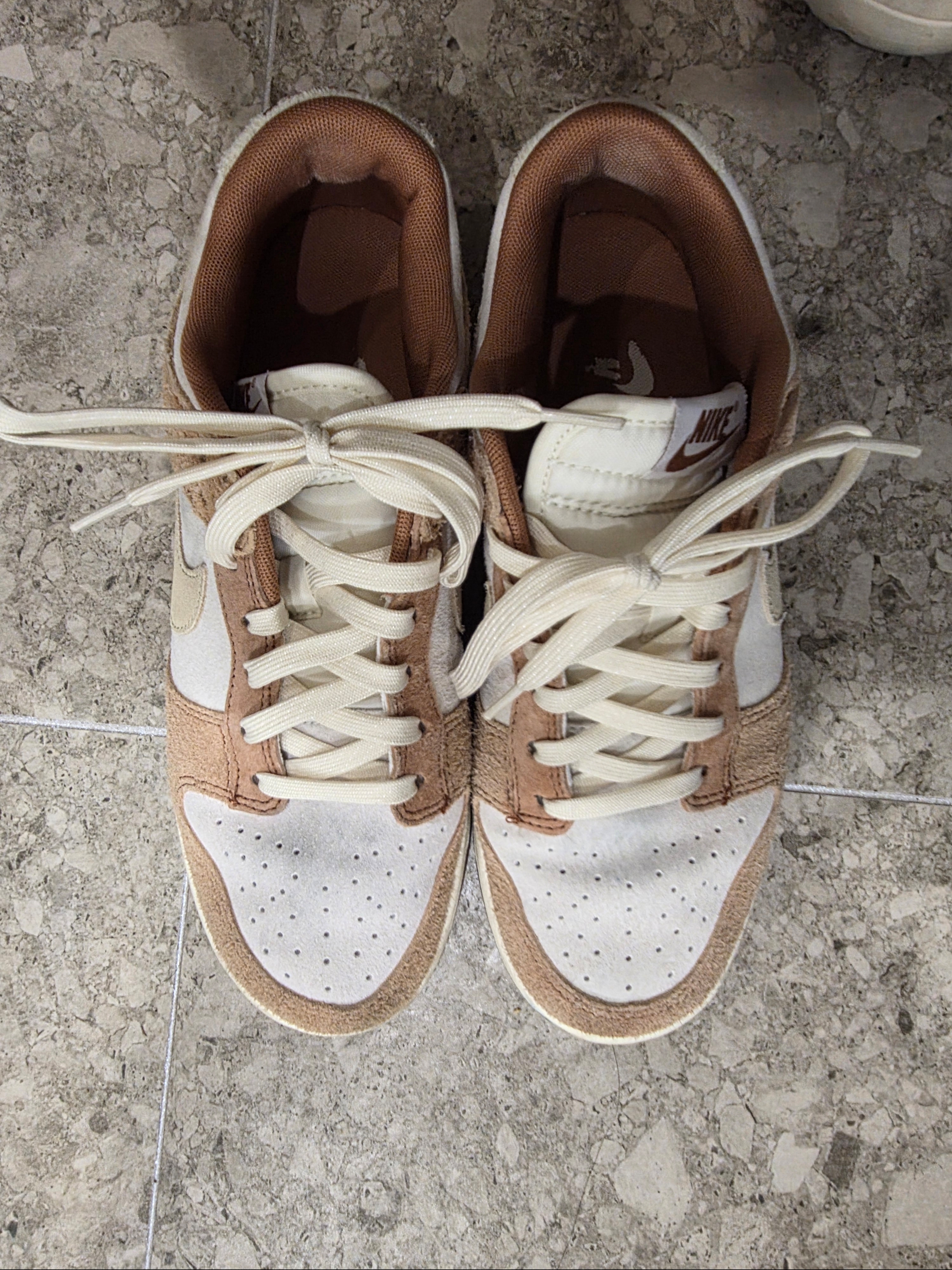 Nike Dunk Low Pro Premium Medium Curry 착용 스타일