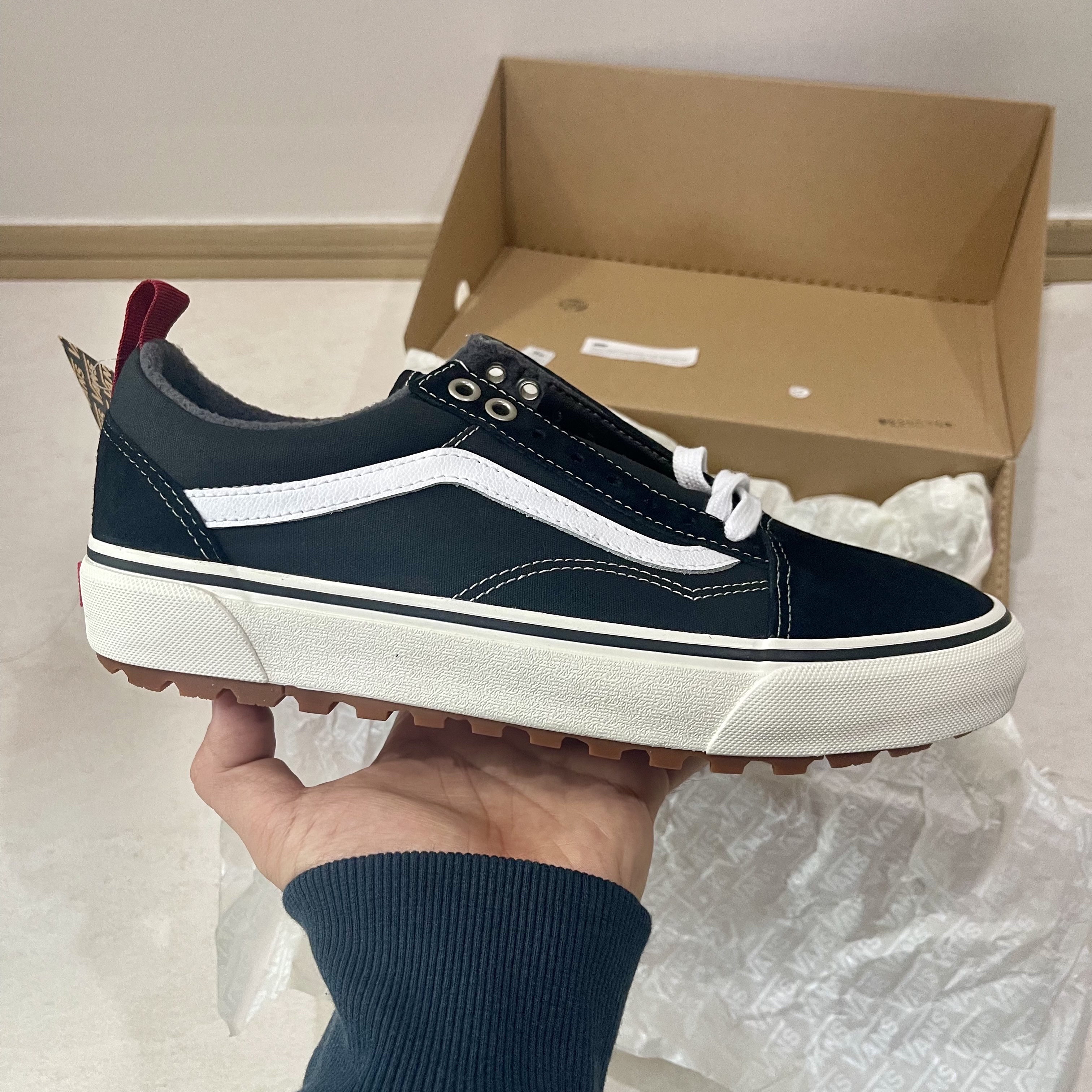 Vans MTE Old Skool Black 착용 스타일