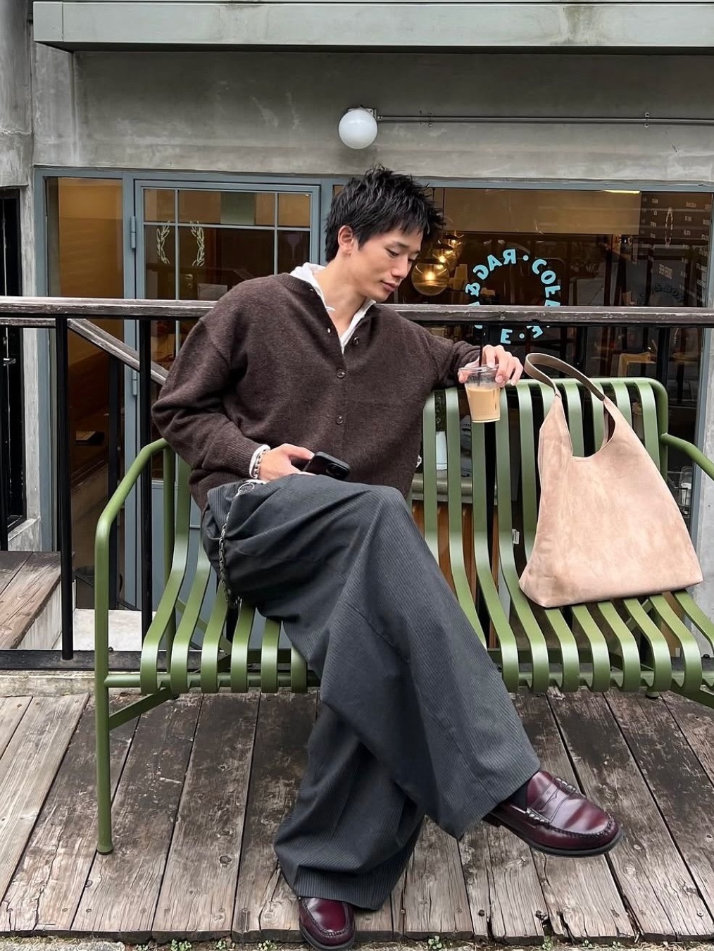 Millo Archive Crop Silhouette Vneck Knit Red, Uniqlo Souffle Yarn Crewneck Sweater Blue - JP 착용 스타일 - 3