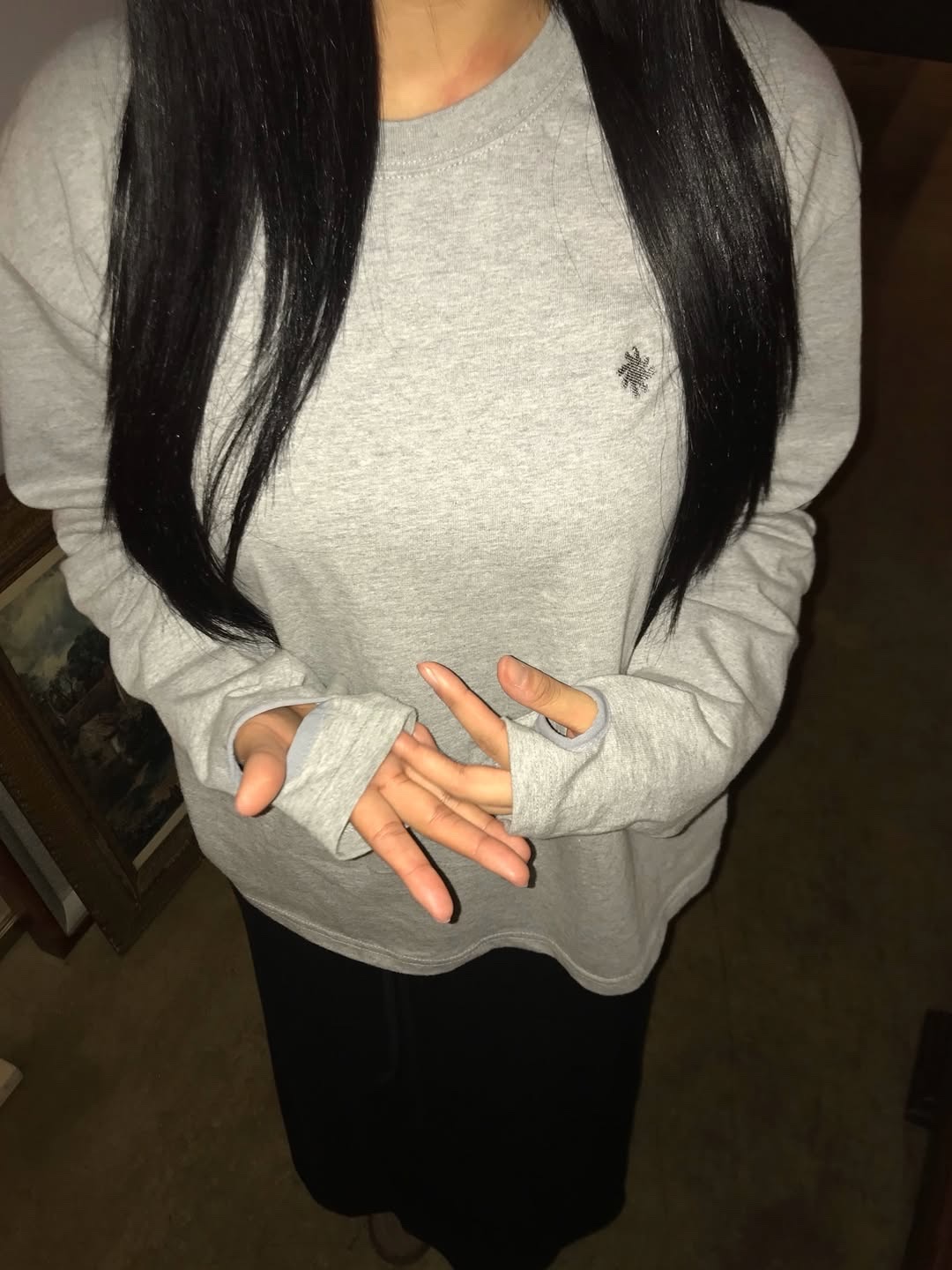 SLOW RECORD HOUSE Fingerhole Crop Long Sleeve Gray 착용 스타일 - 7
