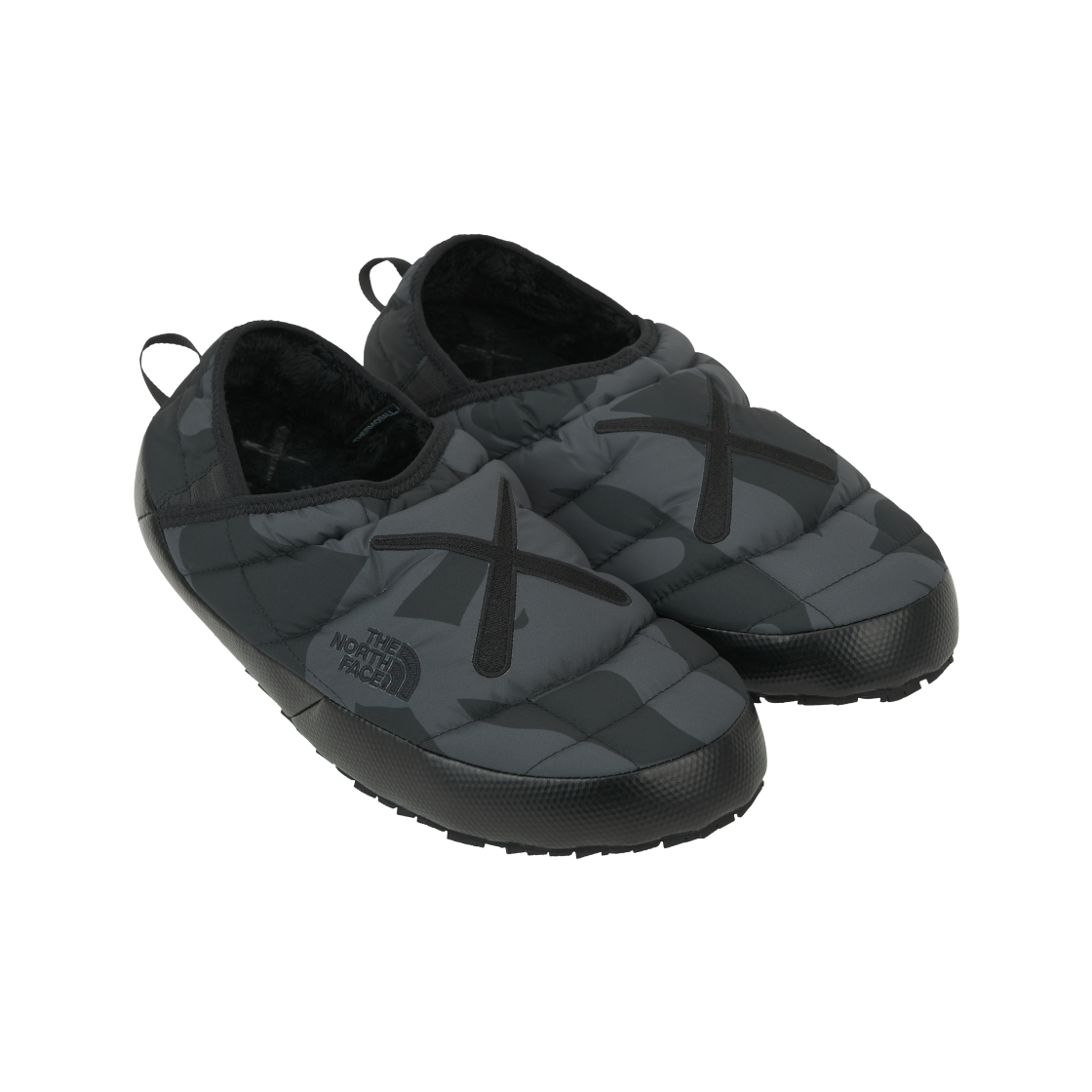 노스페이스 x 카우스 써모볼 트랙션 뮬 VP 블랙 프린트 - 22FW(The North Face x Kaws Thermoball Traction Mule VP Black Print - 22FW) - 4