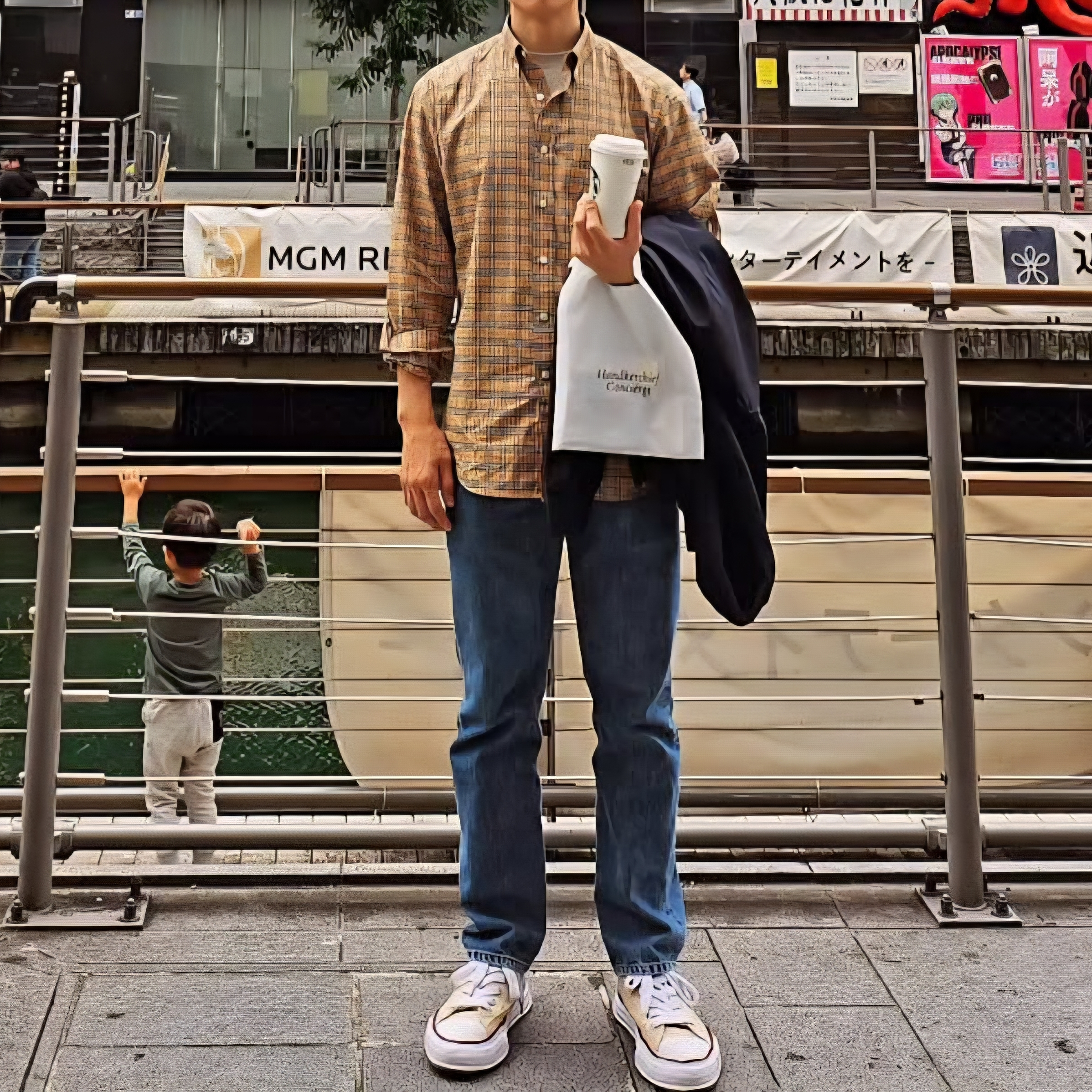 Maison Mihara Yasuhiro Peterson OG Sole Canvas Low-top Sneakers Natural, Burberry Small Scale Check Stretch Cotton Shirt Archive Beige 착용 스타일